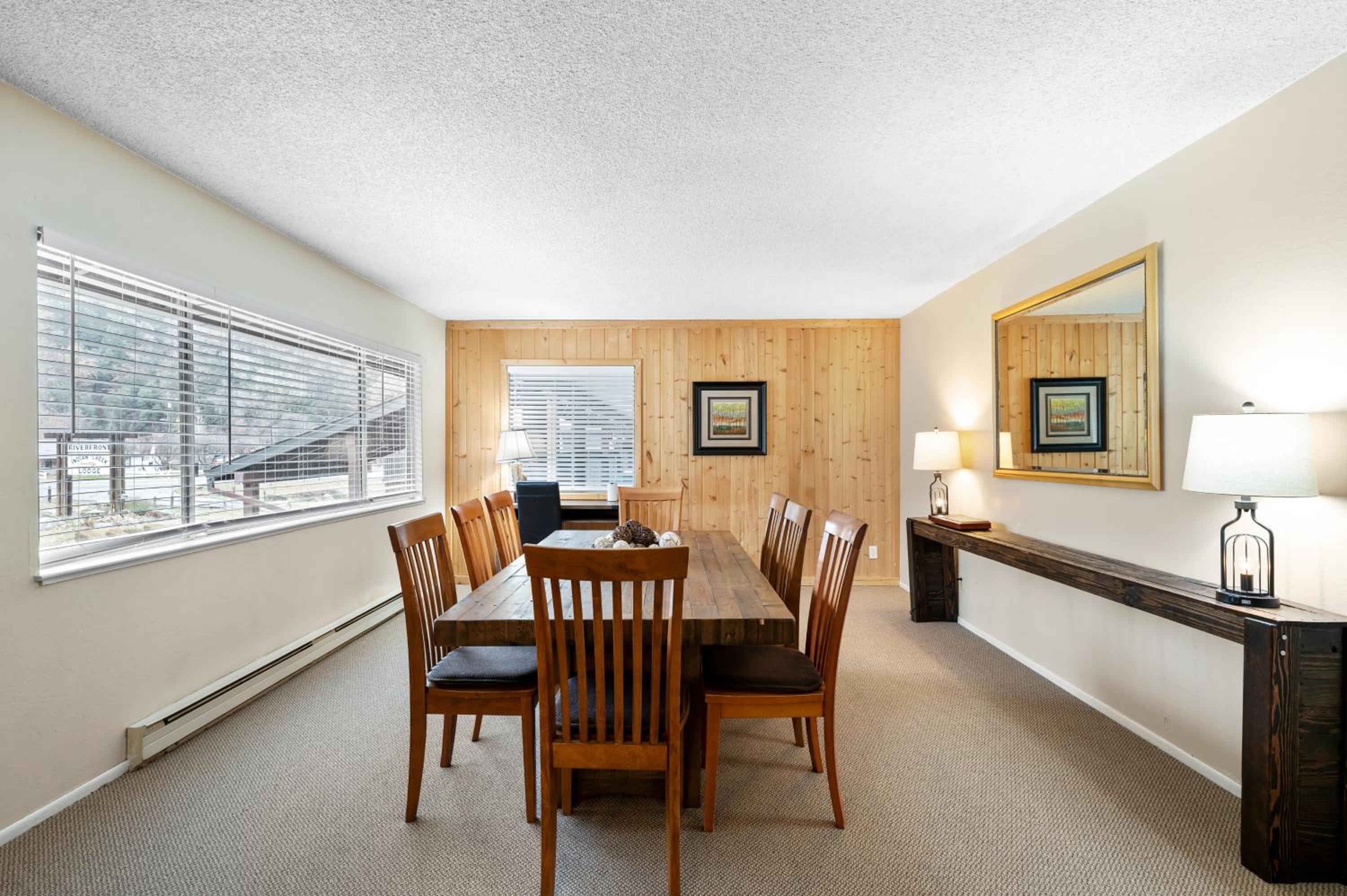 Indian Creek Lodge