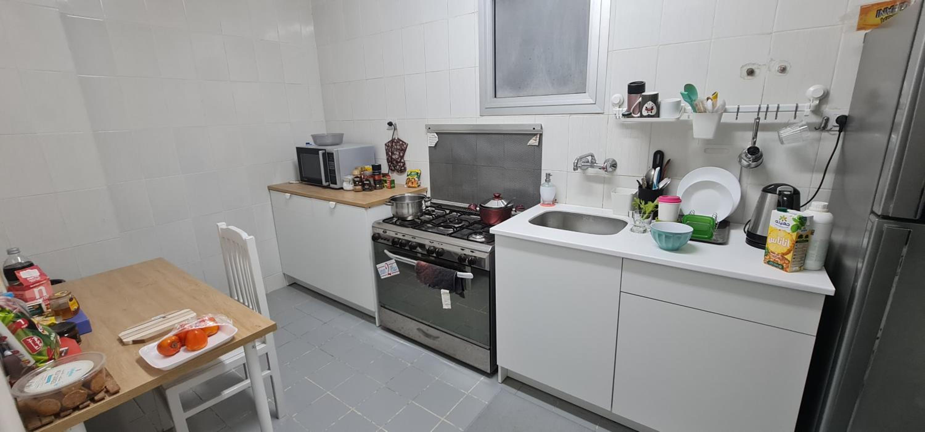 Single bedroom in a shared apartment Girls only hosting family