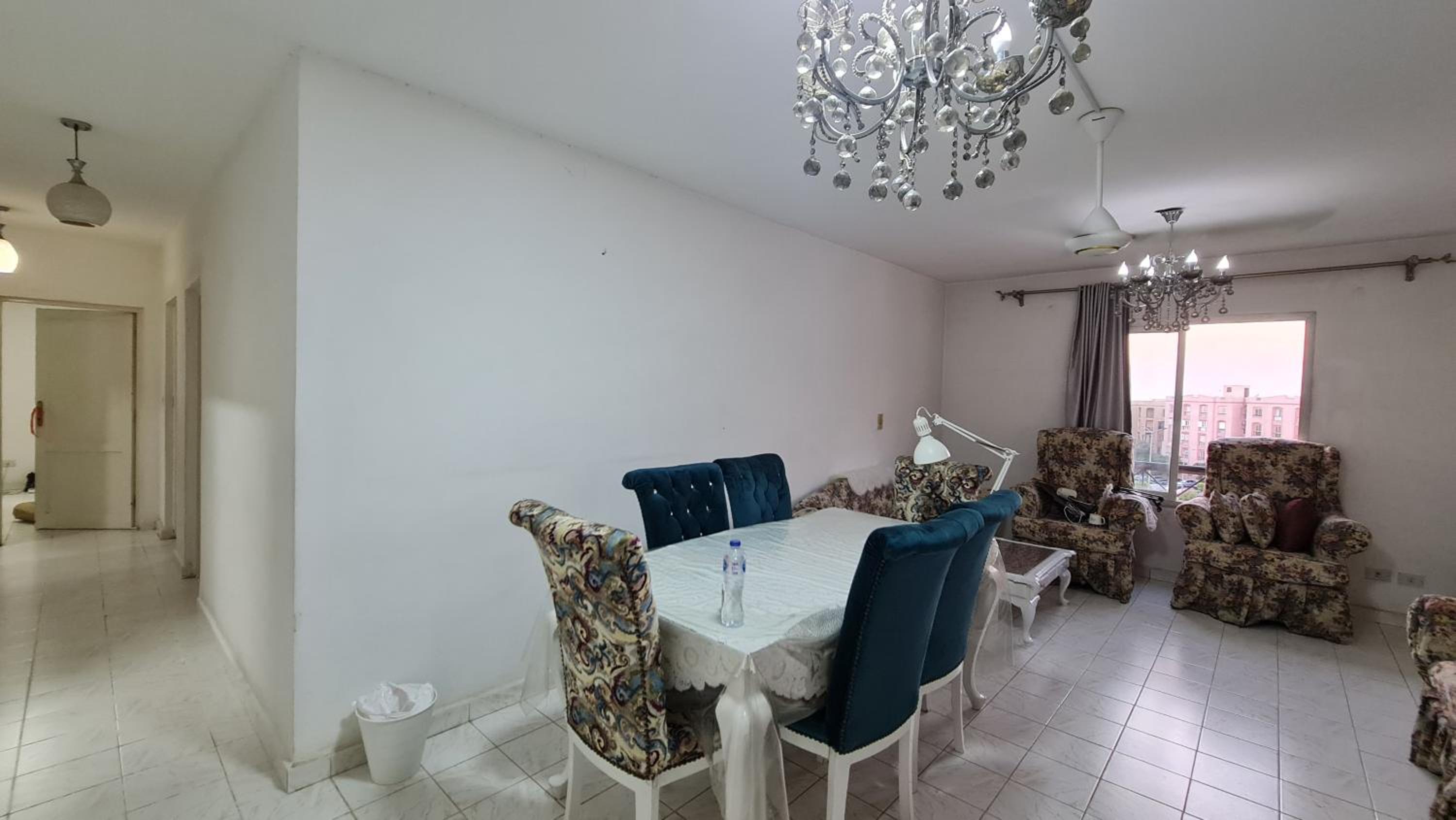 Single bedroom in a shared apartment Girls only hosting family
