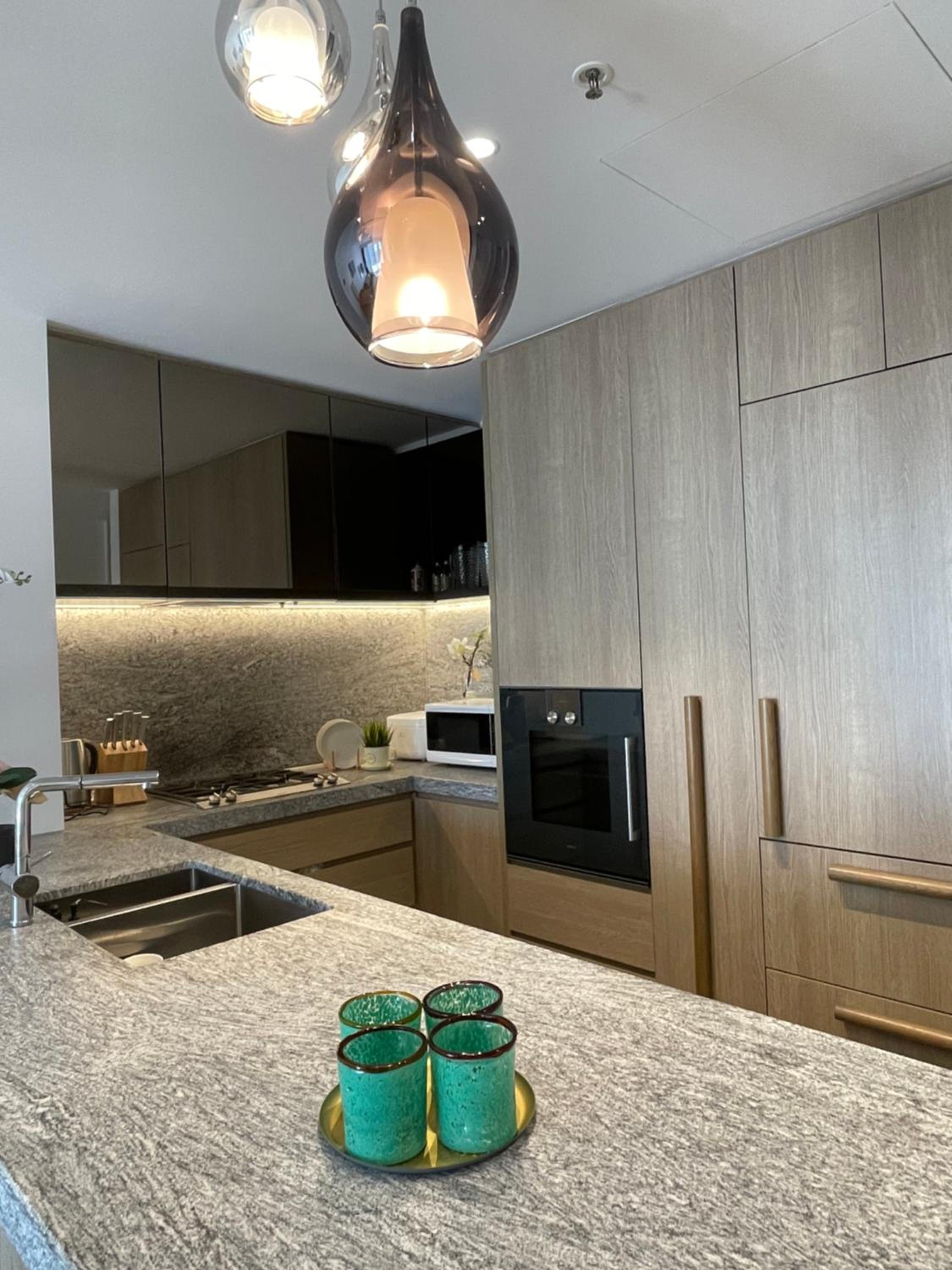 The Fawkner Apartment Bay-view pool/Gym Free Parking