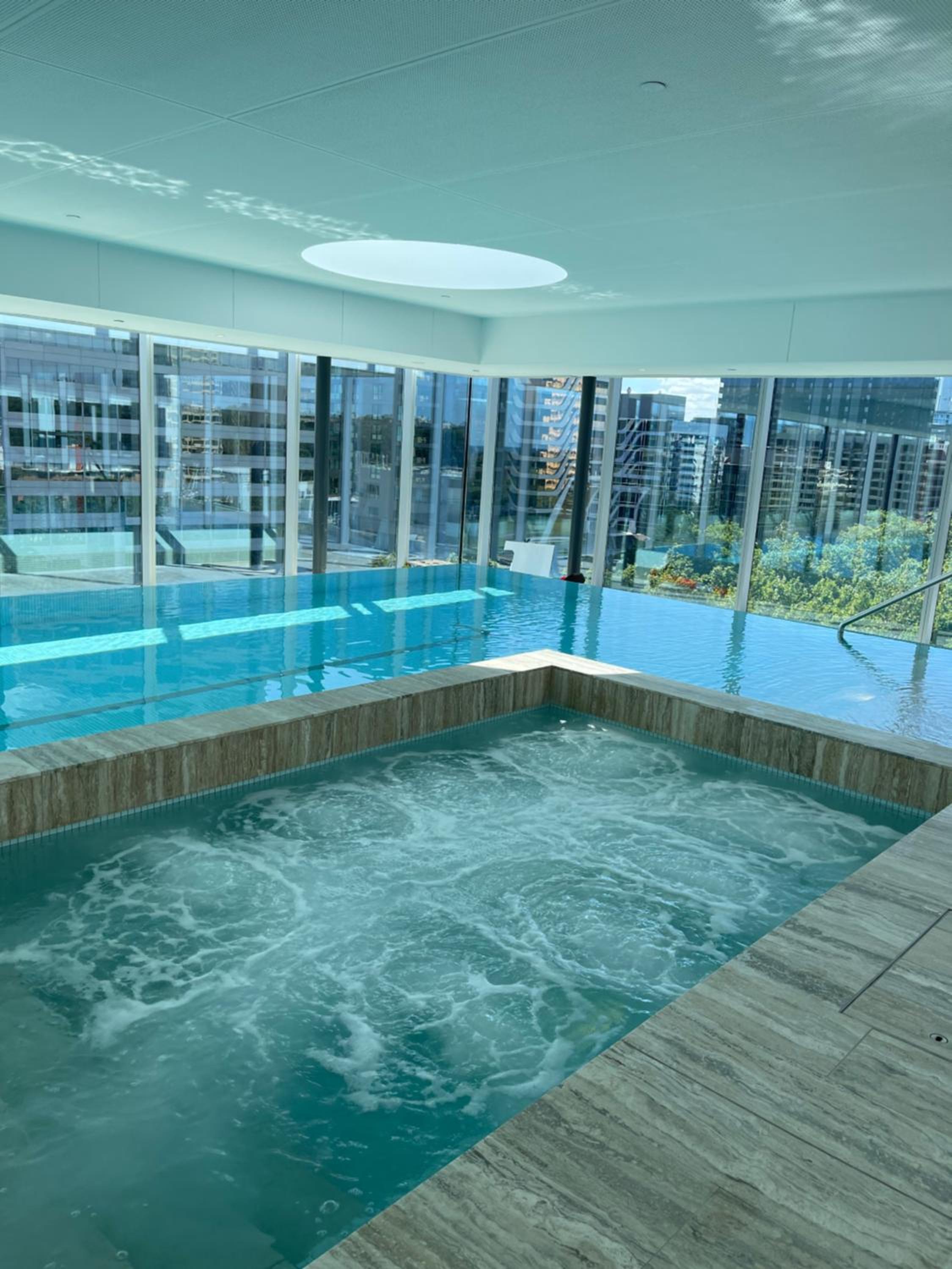 The Fawkner Apartment Bay-view pool/Gym Free Parking