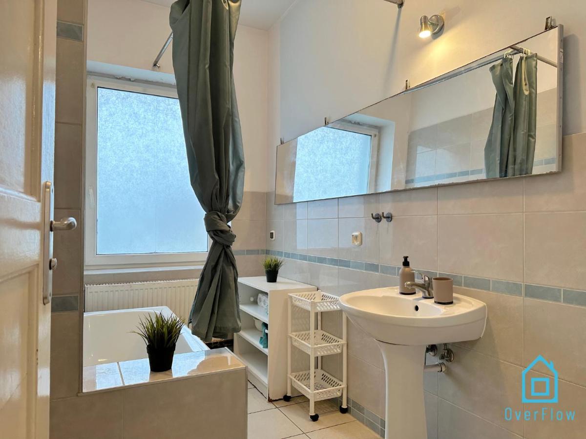 Beige Room view 5