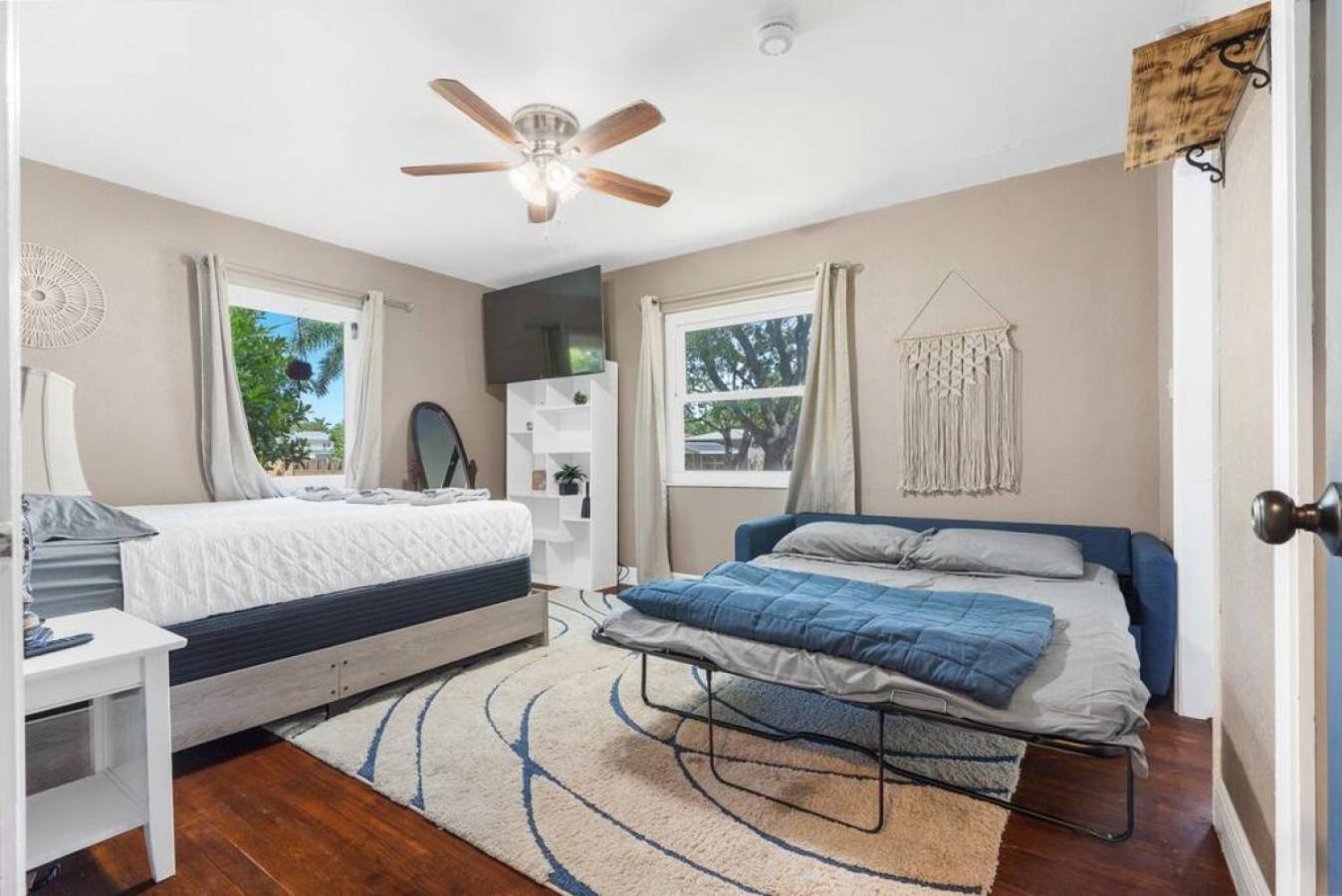 Wileys Paradise Three Bedroom Two Bath plus Office and Heated Pool view 5