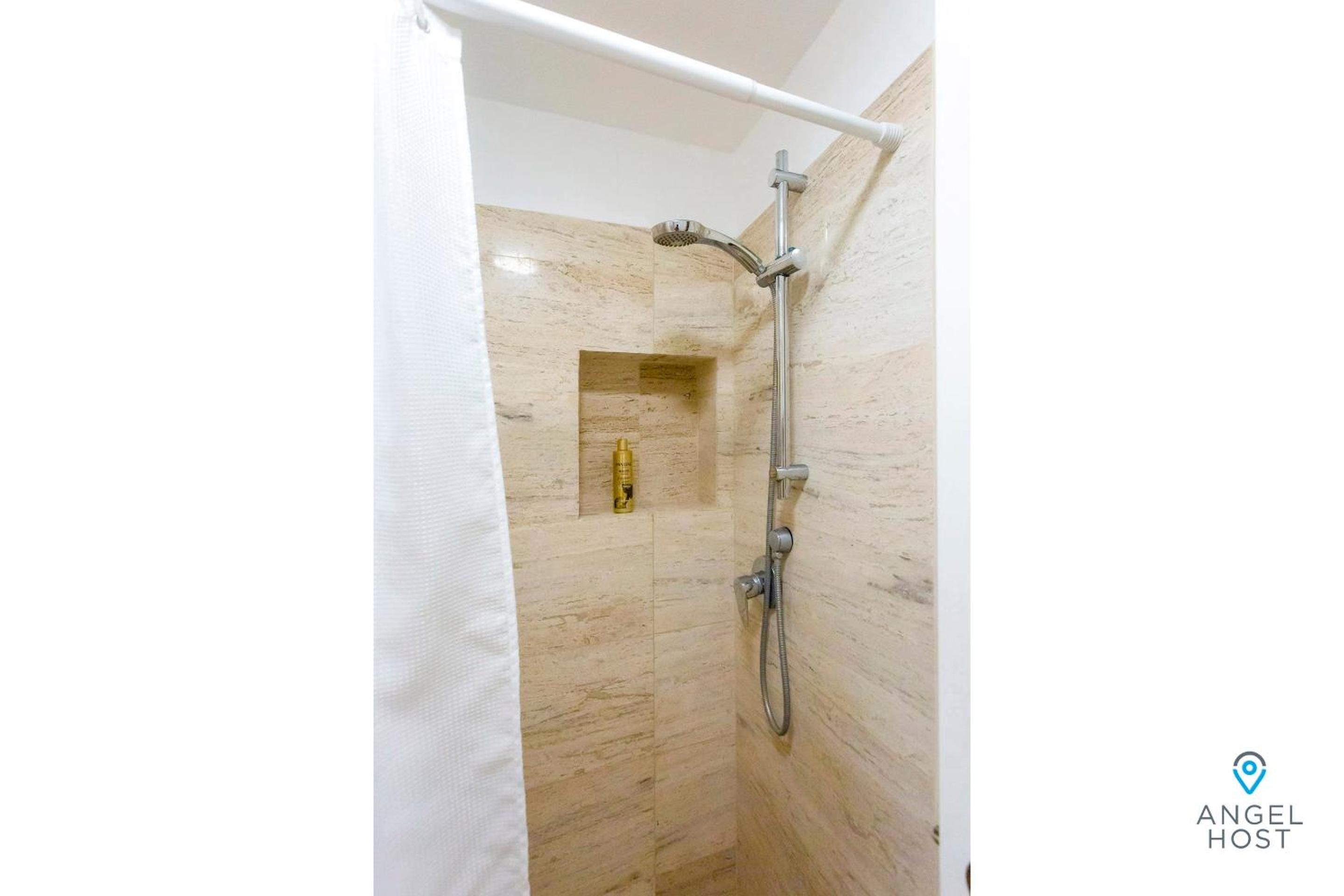 Private Villa Complex with Pool in Zona Hotelera