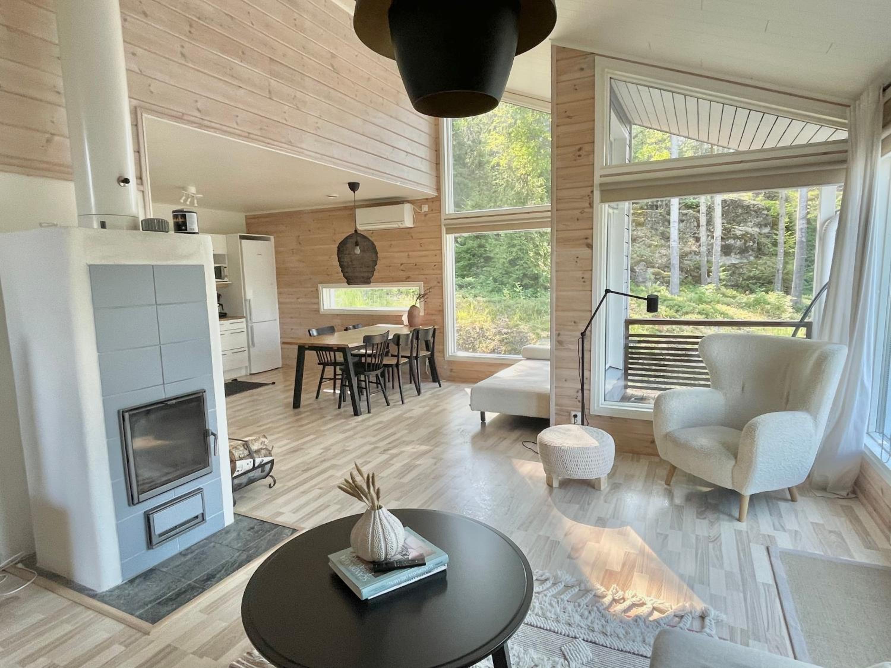 Villa Laidike with sauna/fireplace, 80 km Helsinki view 2
