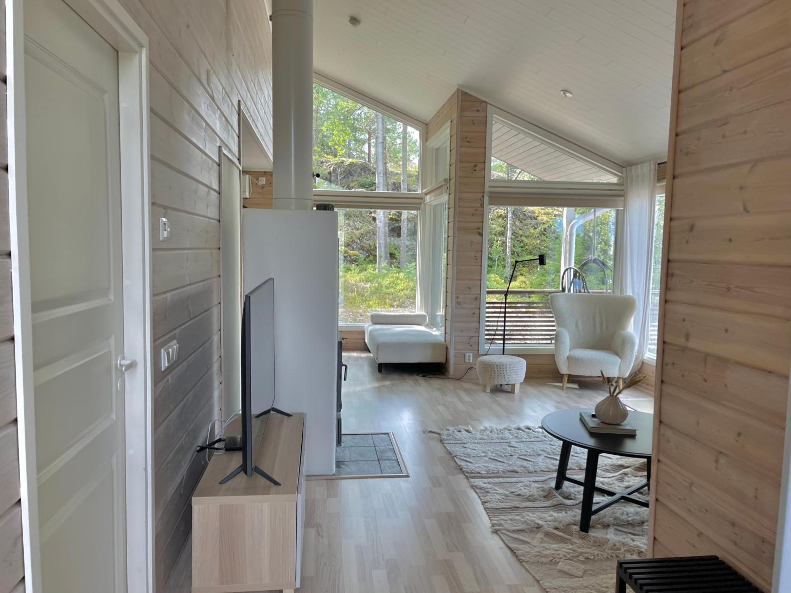 Villa Laidike with sauna/fireplace, 80 km Helsinki view 5