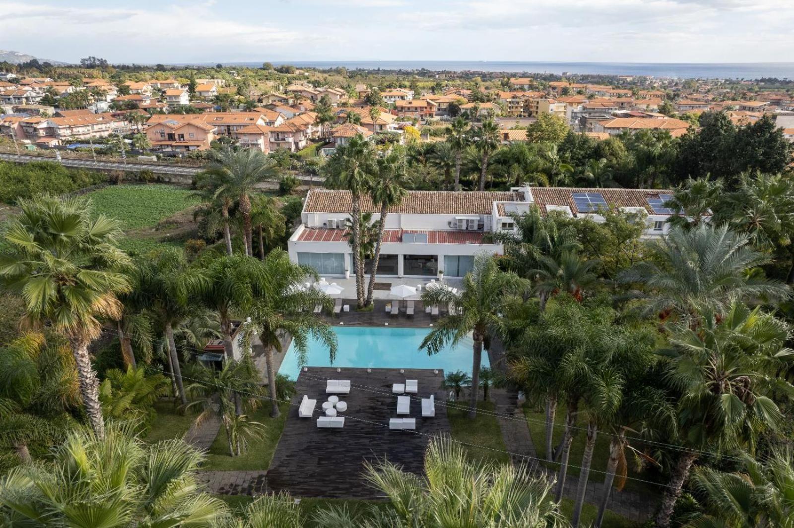 Villa Carlino House