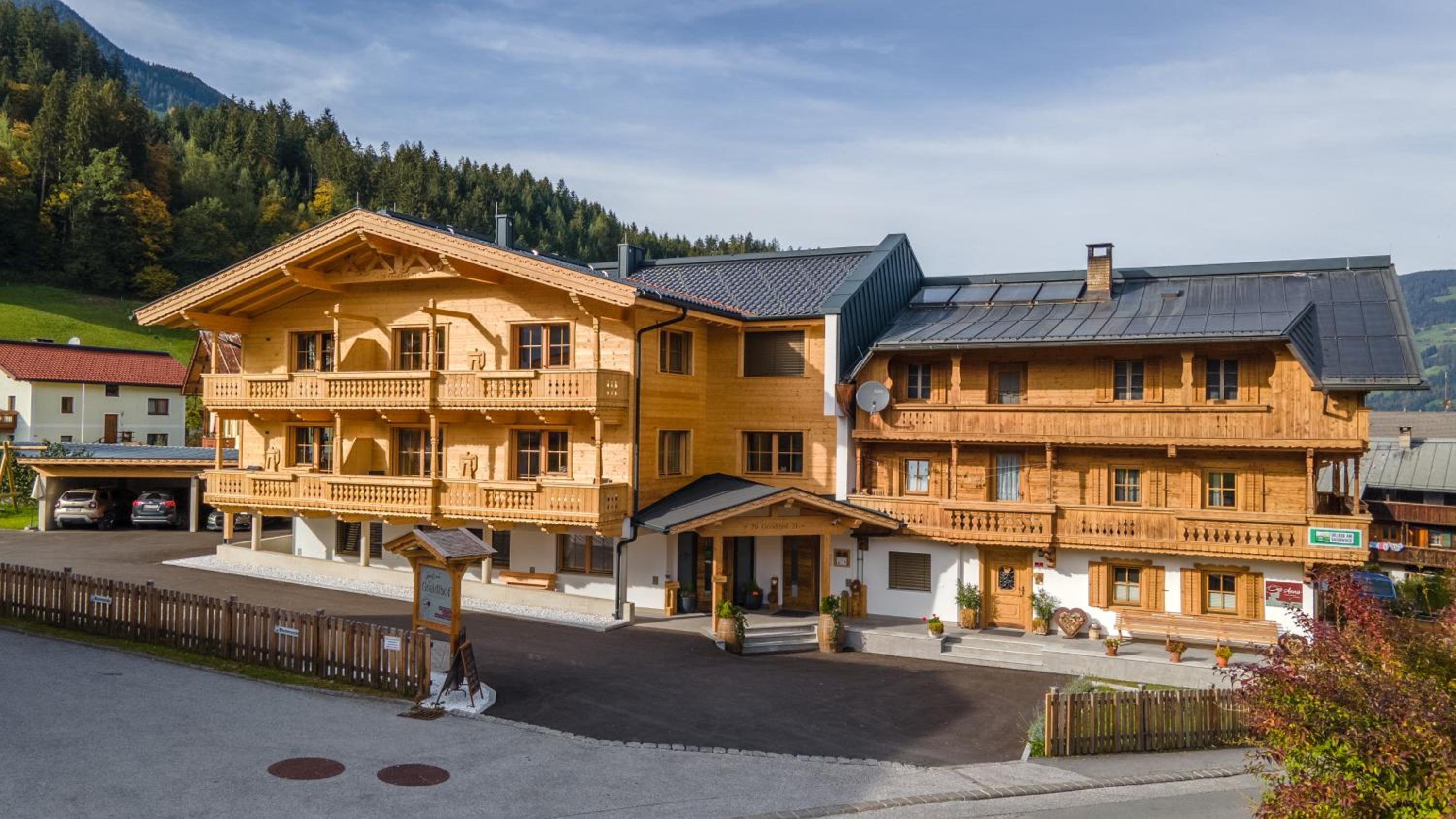 Greidlhof Alpstyle Apartments view 5