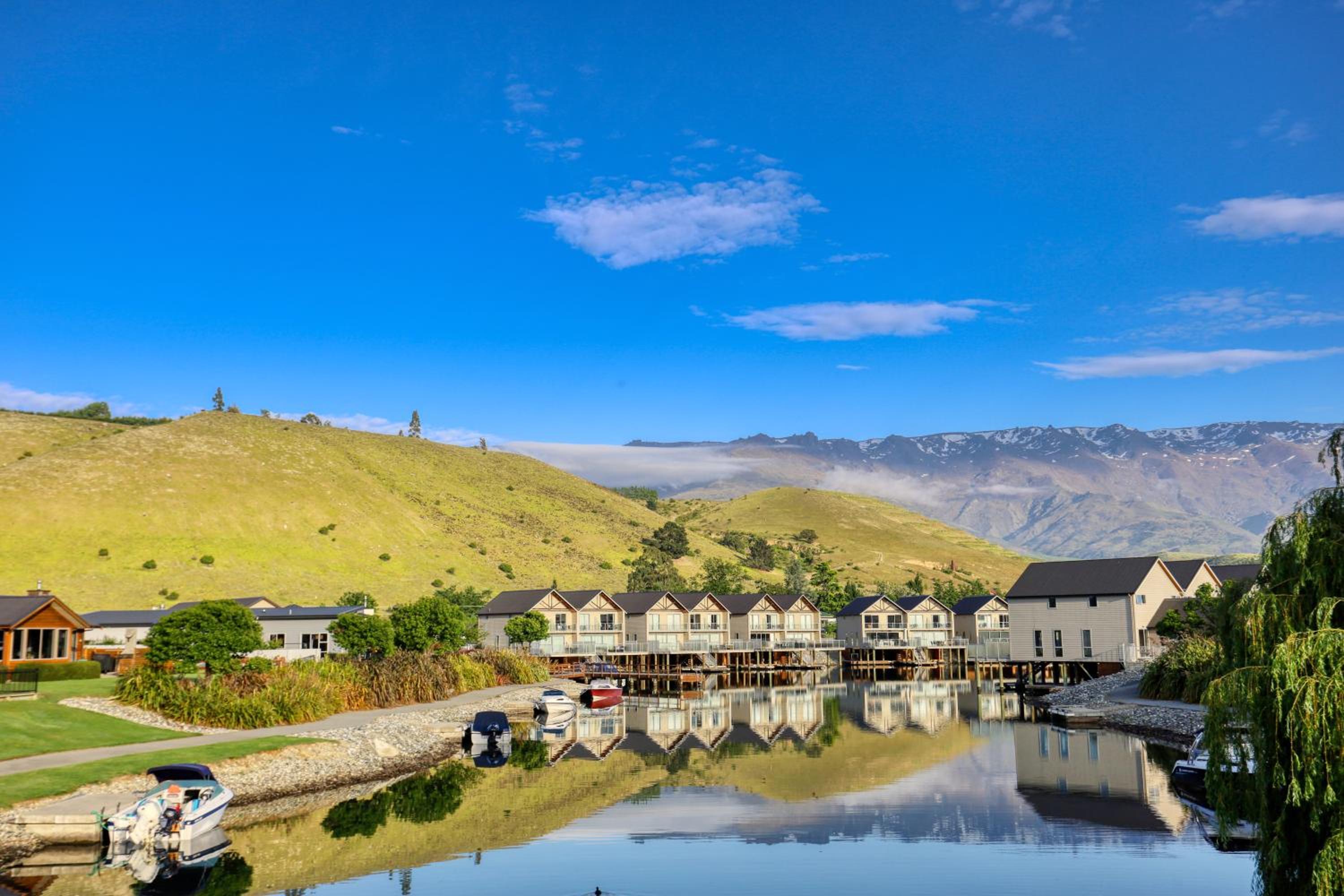 Hotel Marsden Lake Resort Central Otago