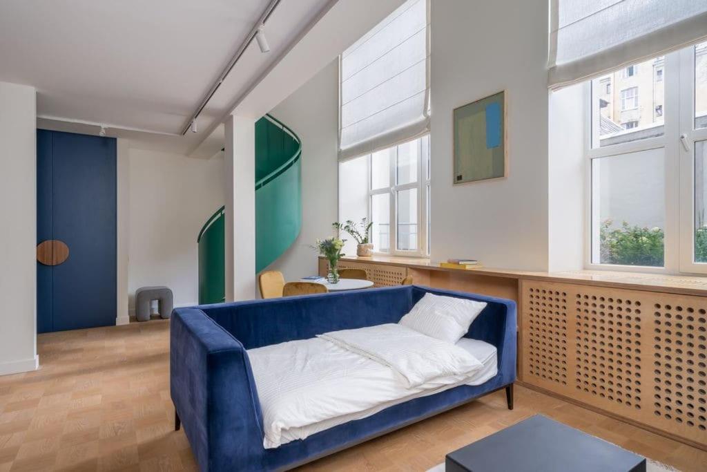 Designer loft in the city center view 2