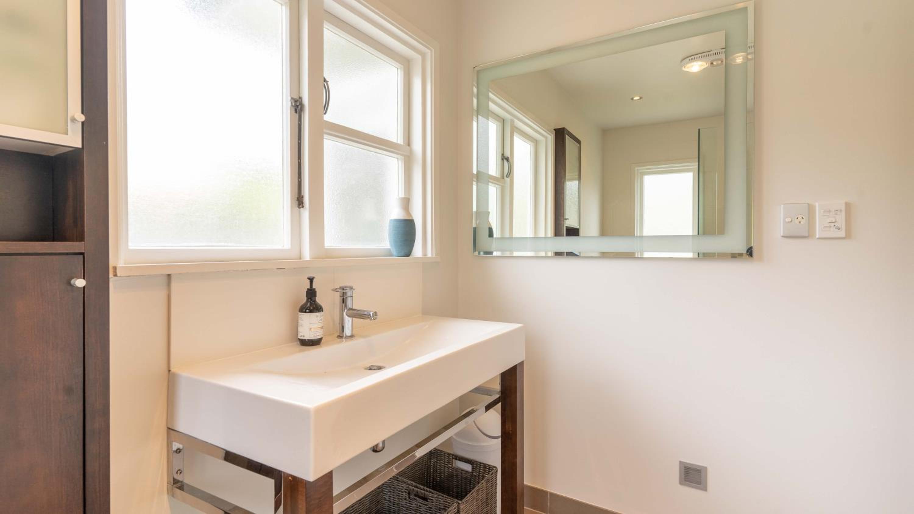 Spacious Sunny Family Home in Akaroa view 3