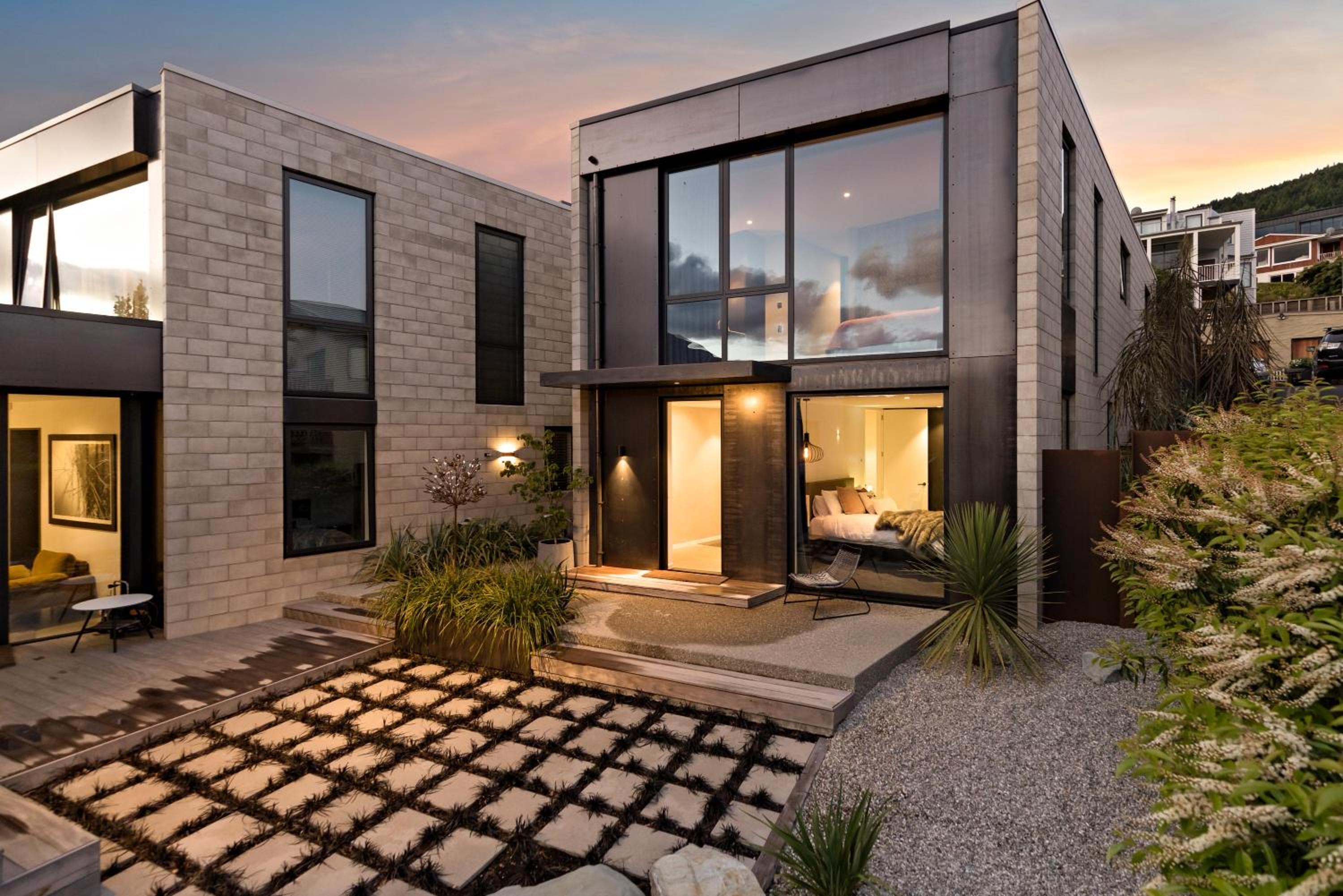 The Ivy Box Apartment