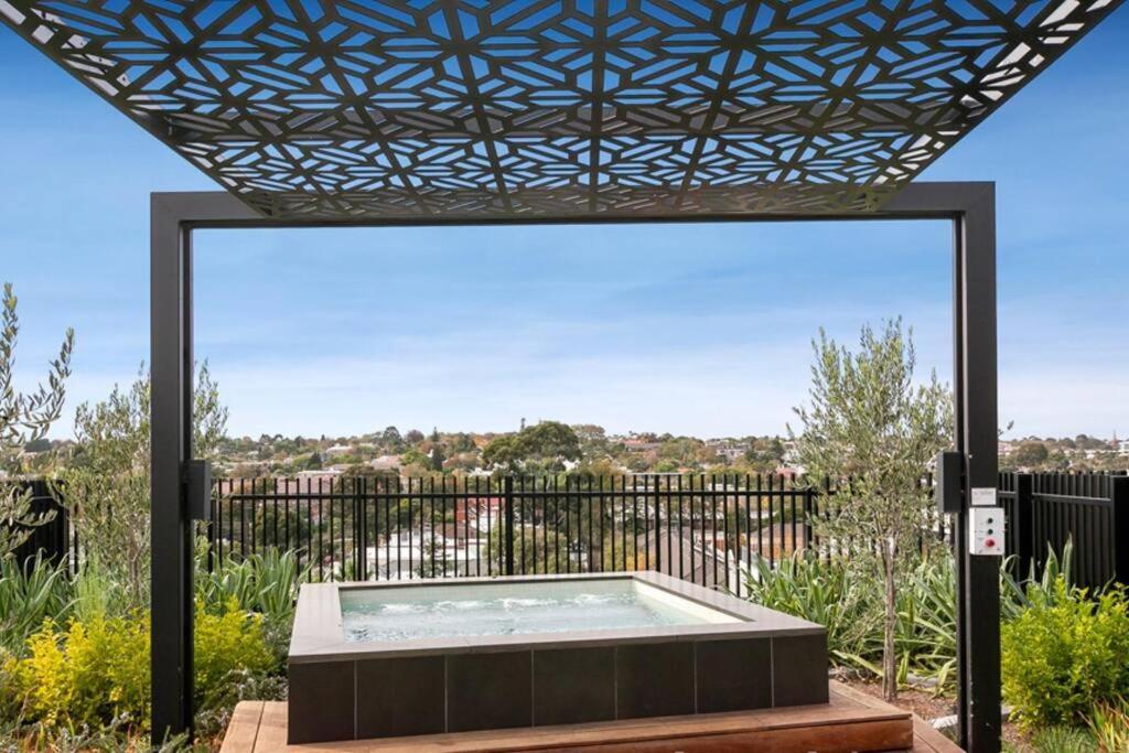 StayCentral - Hawthorn East - Study, 2 Car spaces view 5