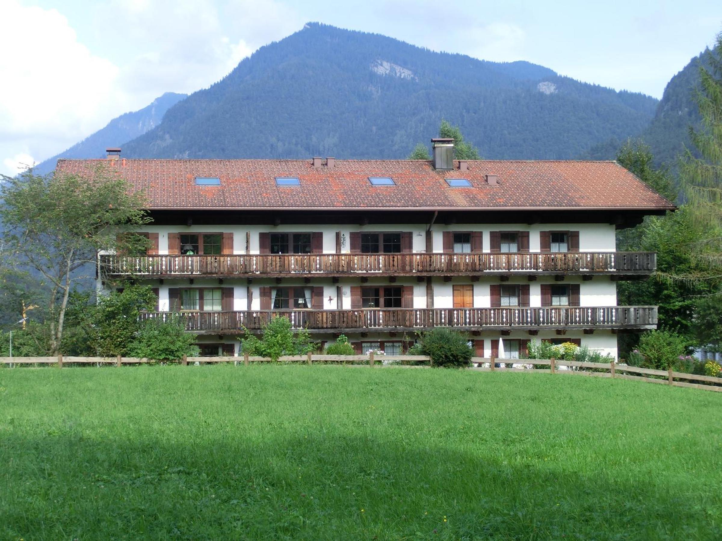 Photo 6