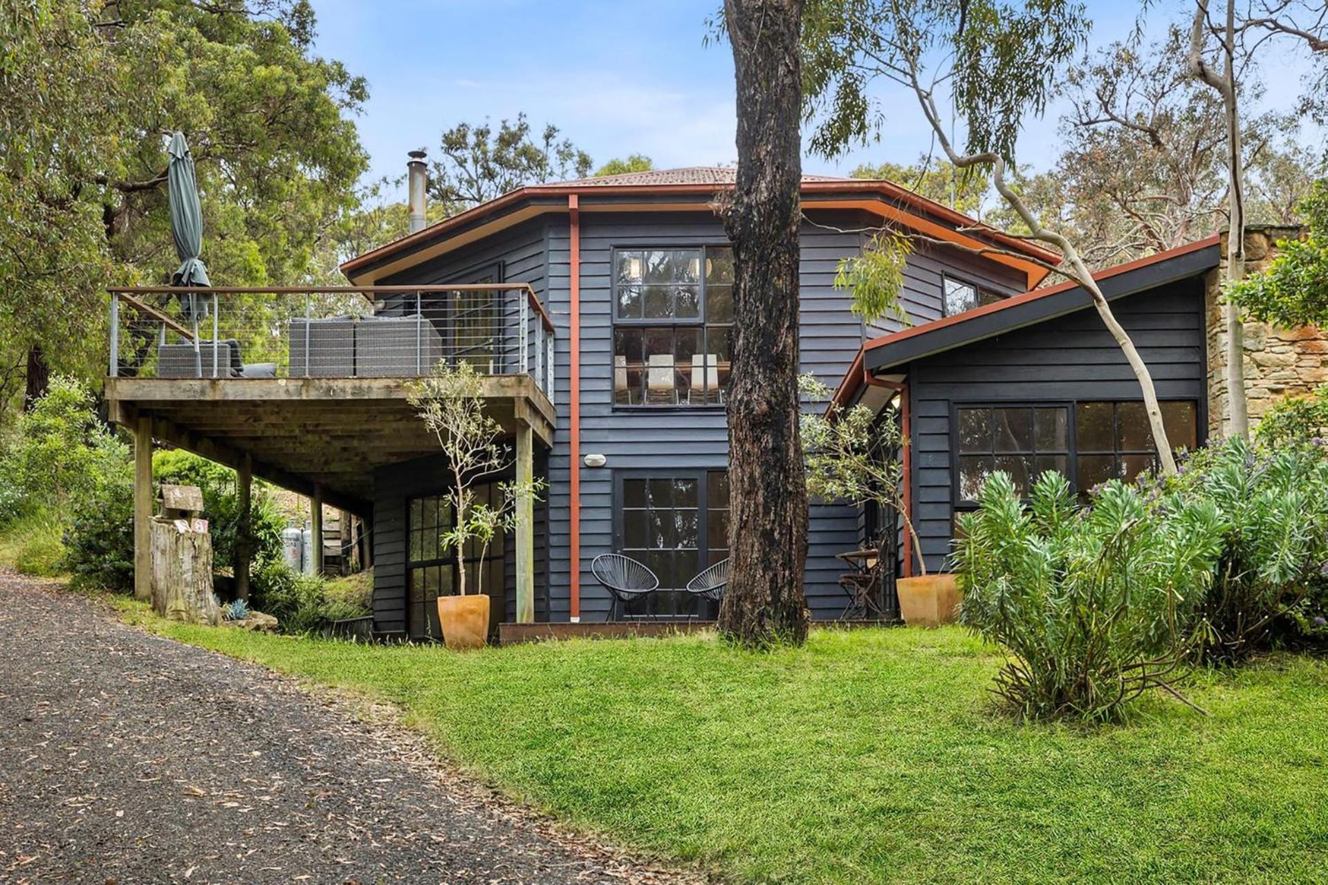 Yirrip House Nestled on the edge of National Park