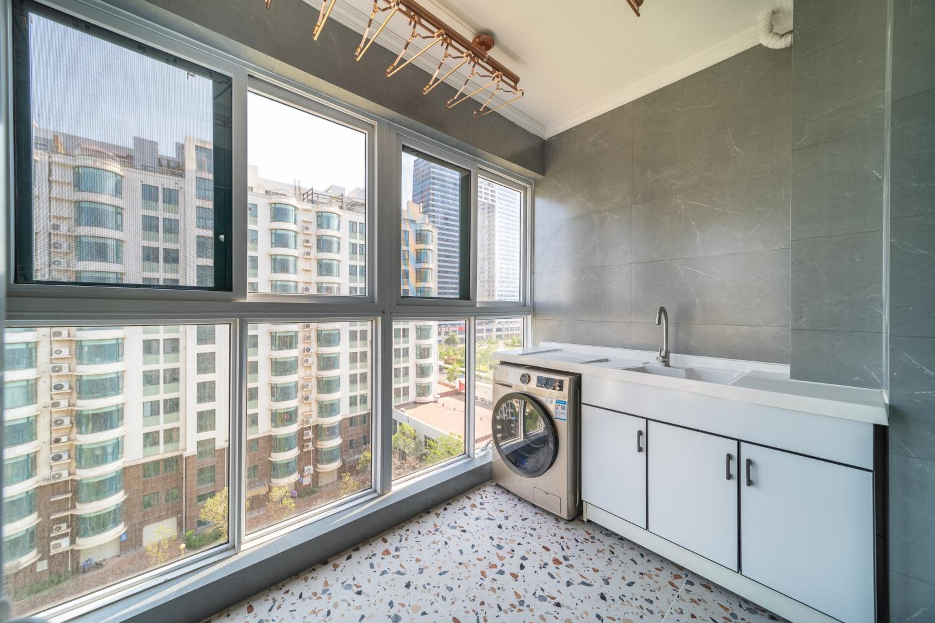 Cloud & Sea Boutique Apartment