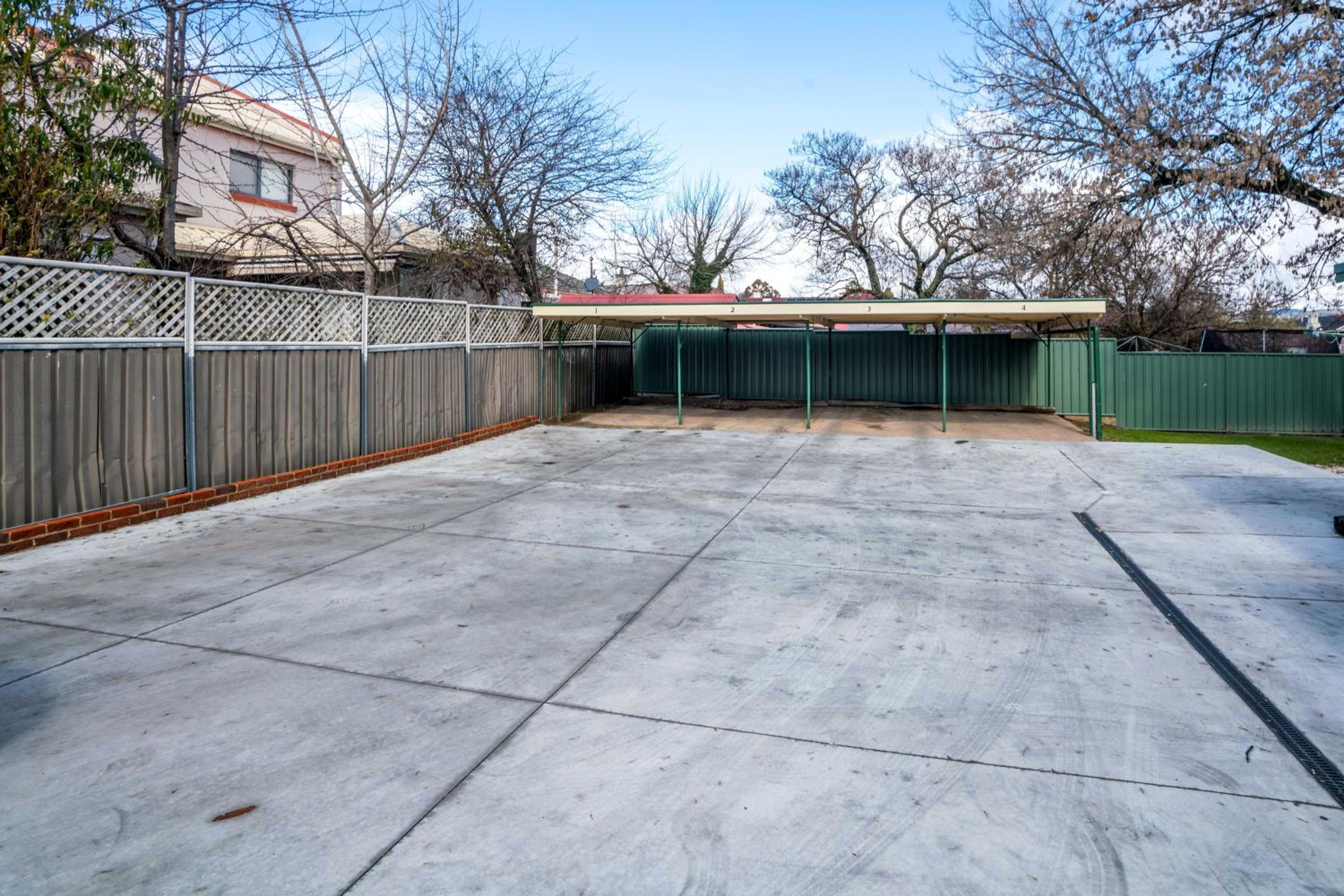 One Bedroom Apartment on Summer - No 4 Near CBD