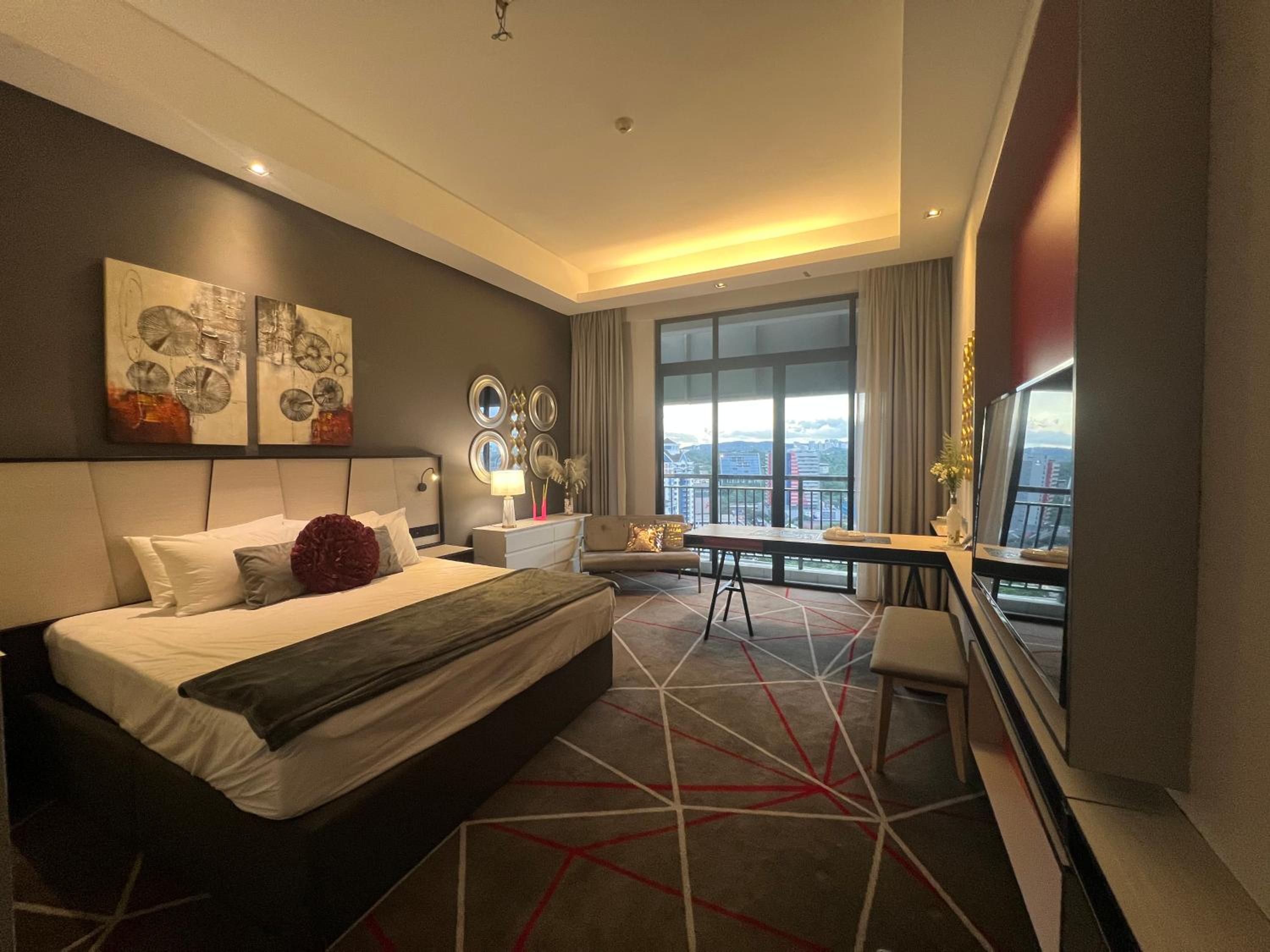 ComfyHomes M101 Dang Wangi Pool KLCC View