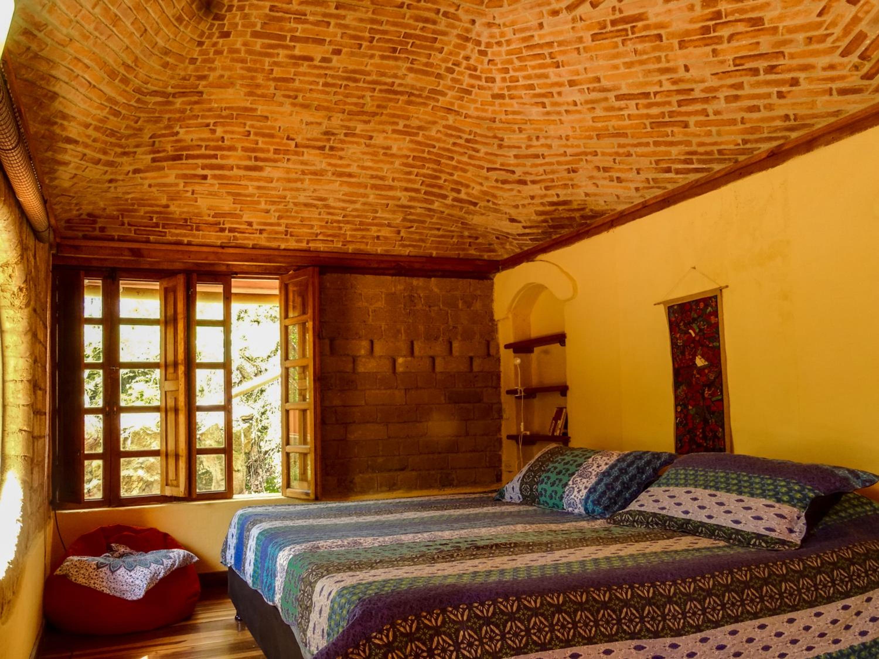 Casa unica agradable de campo con boveda