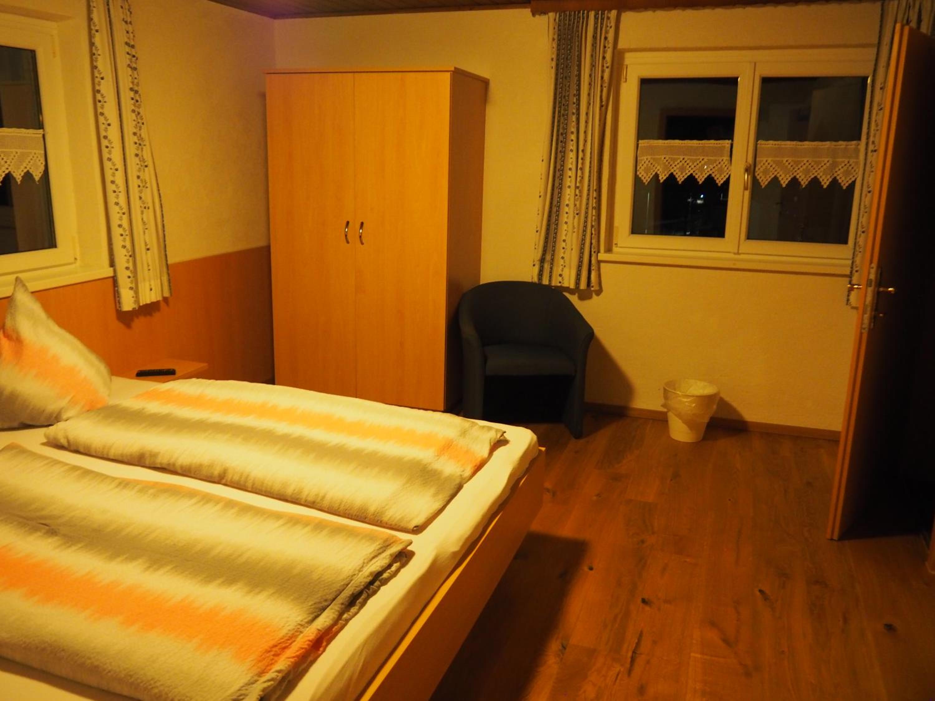 Photo 32