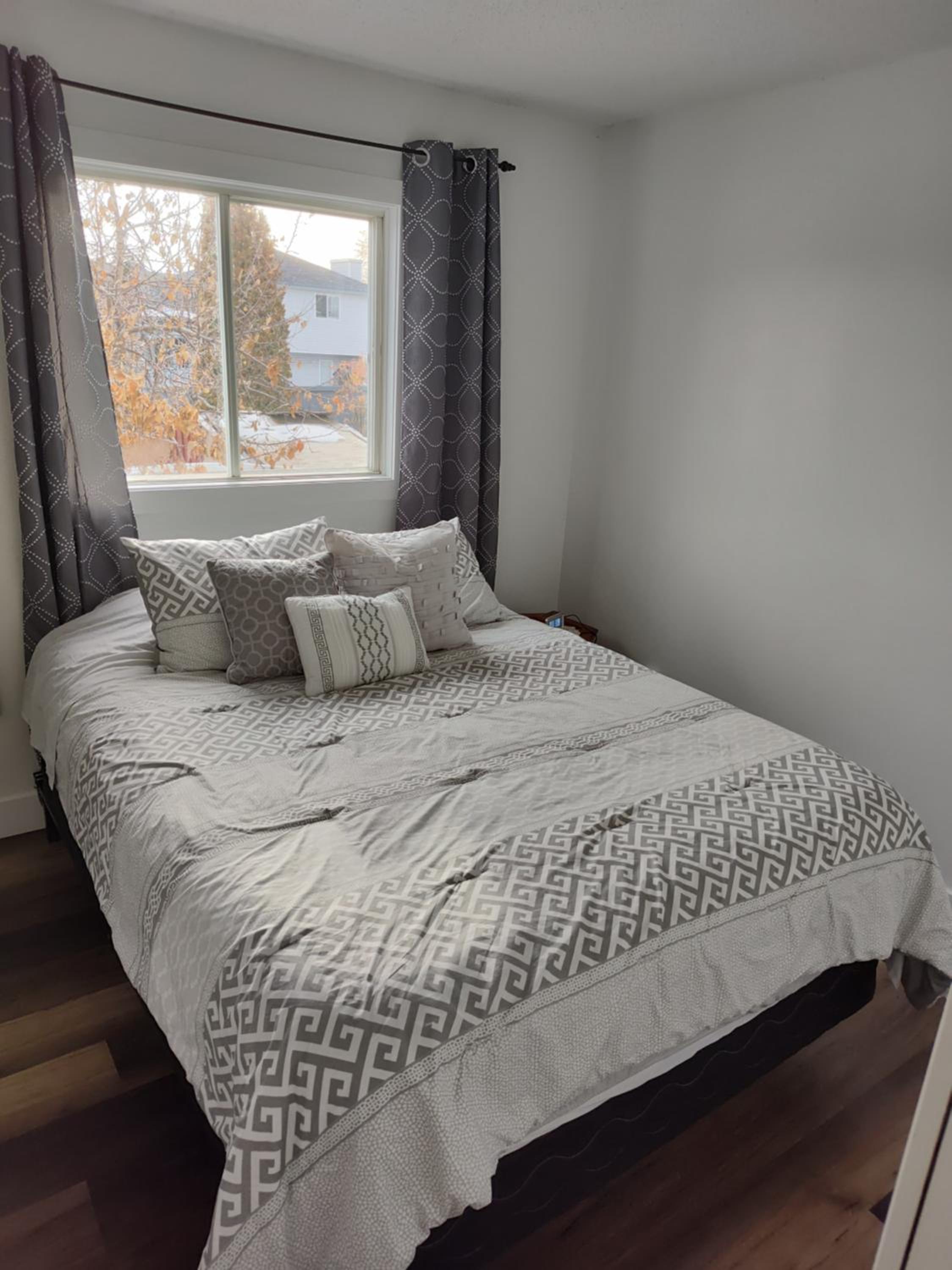 Tranquil & Tasteful One Bdrm Private Suite NE