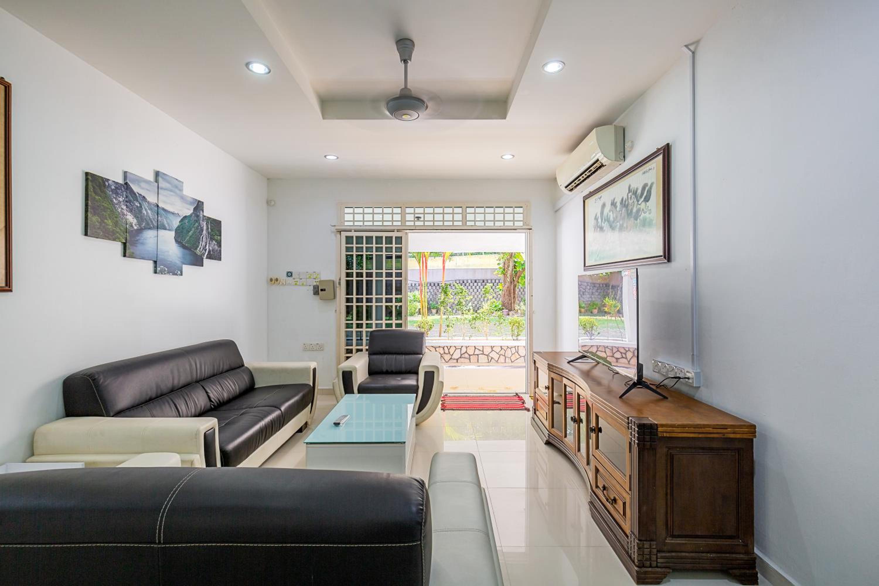 Seaside Private Bungalow, Tg Bungah photo 2