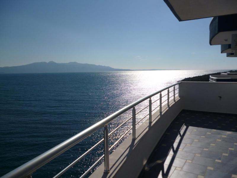 Beautifull Holiday Apartment Larisa