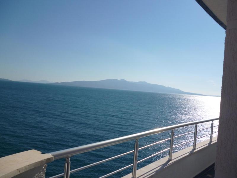 Beautifull Holiday Apartment Larisa