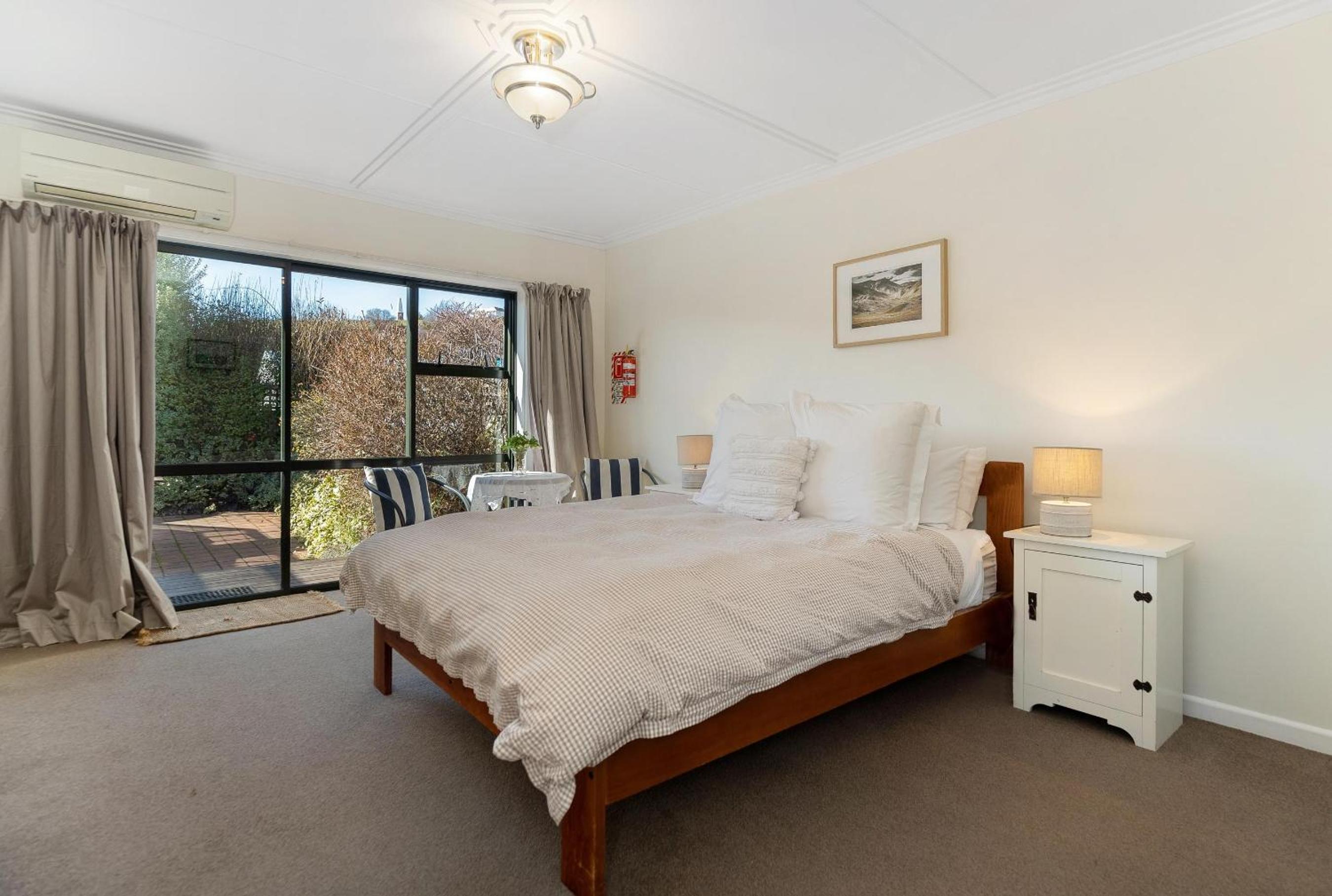 Townside Treat - Wanaka Holiday Home