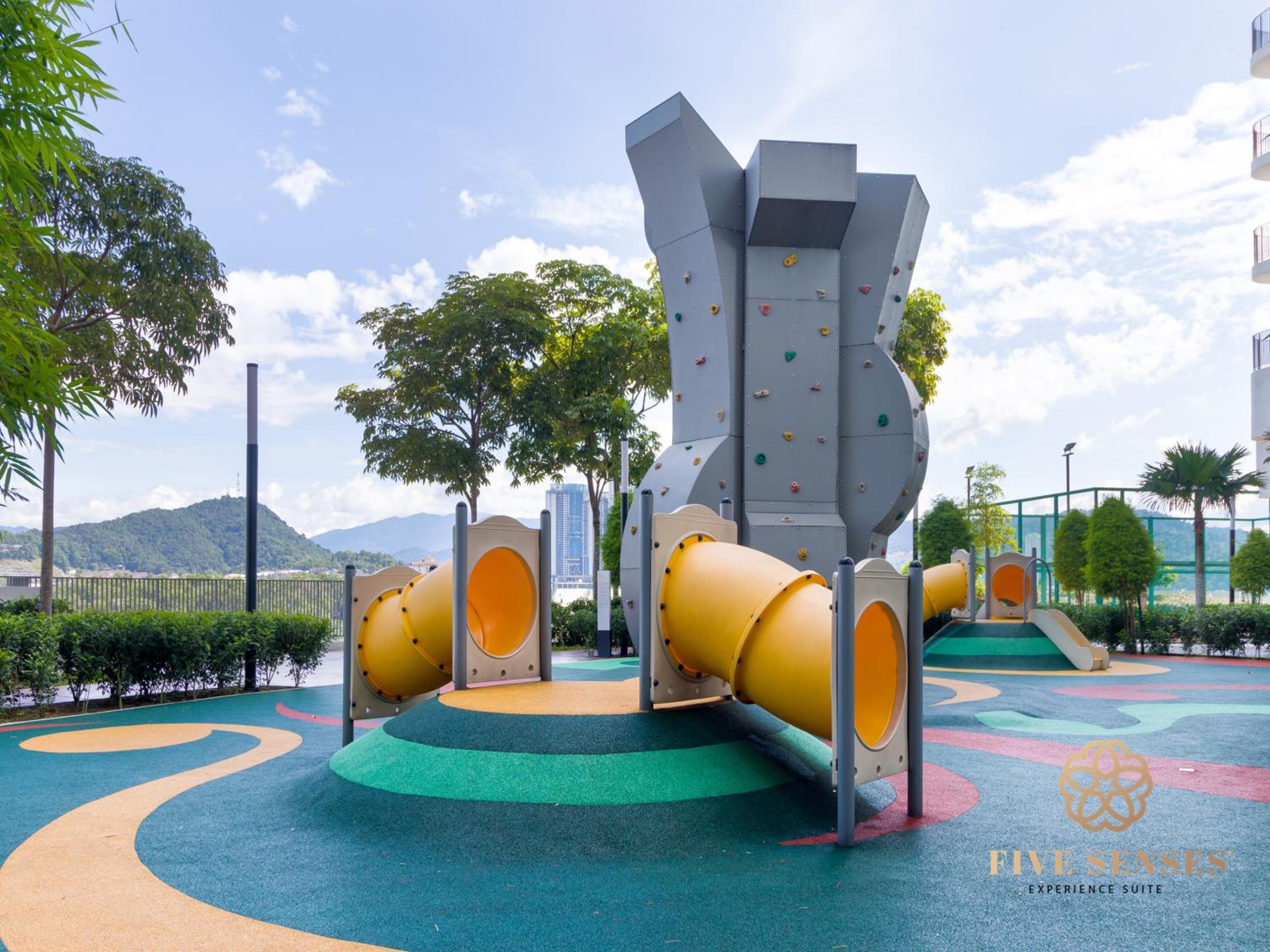 Datum Jelatek Sky Residence KLCC, Five Senses