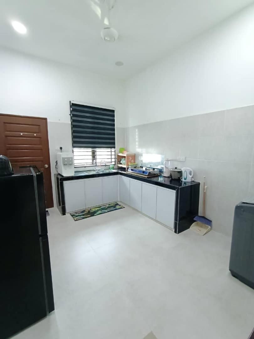 Homestay Kemaman Fyna07 Banglo Mewah 5 KM Dari Pantai Kijal photo 7