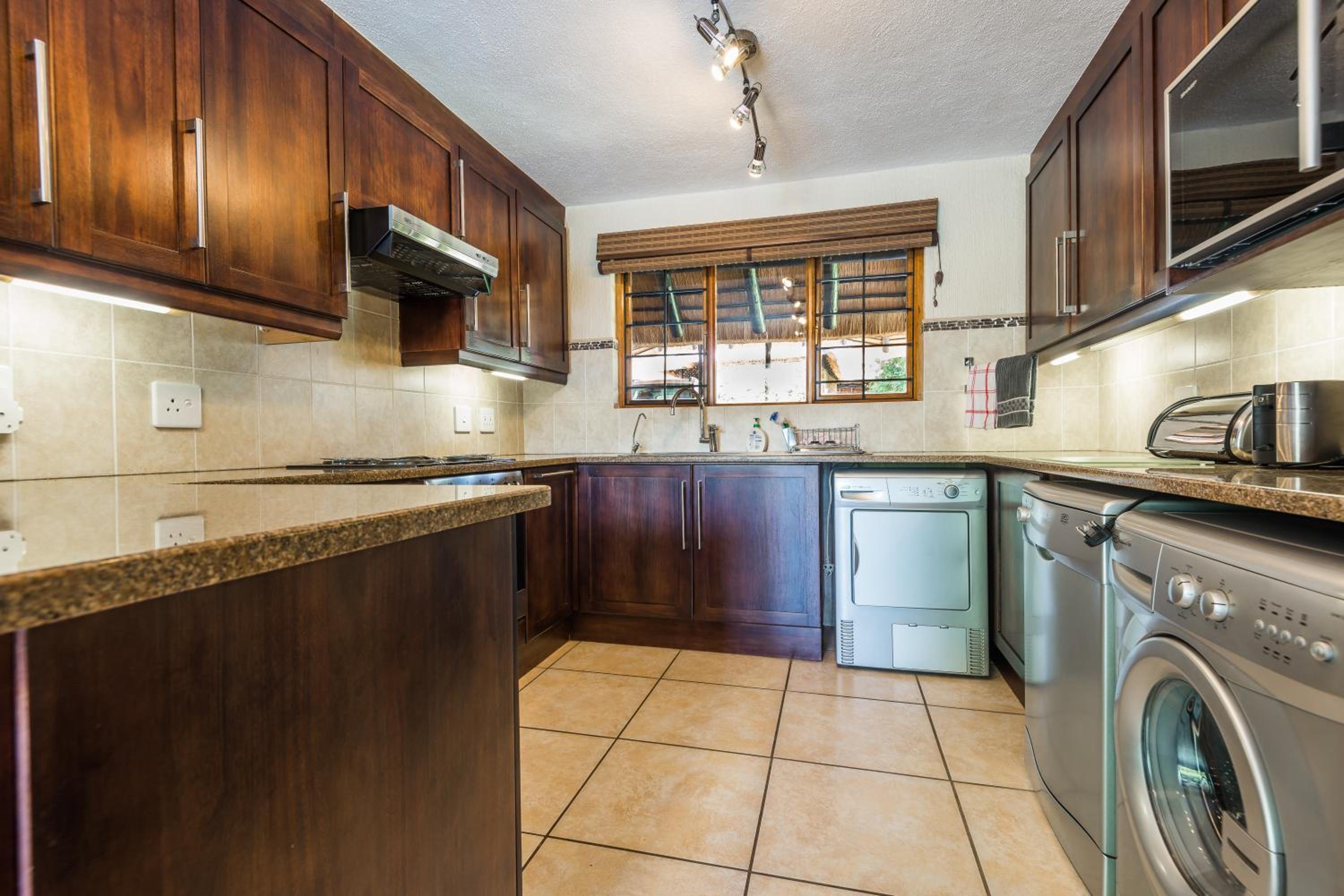 Hazyview Vacations - Kruger Park Lodge Unit No 521 with Private Pool - Property Image 39