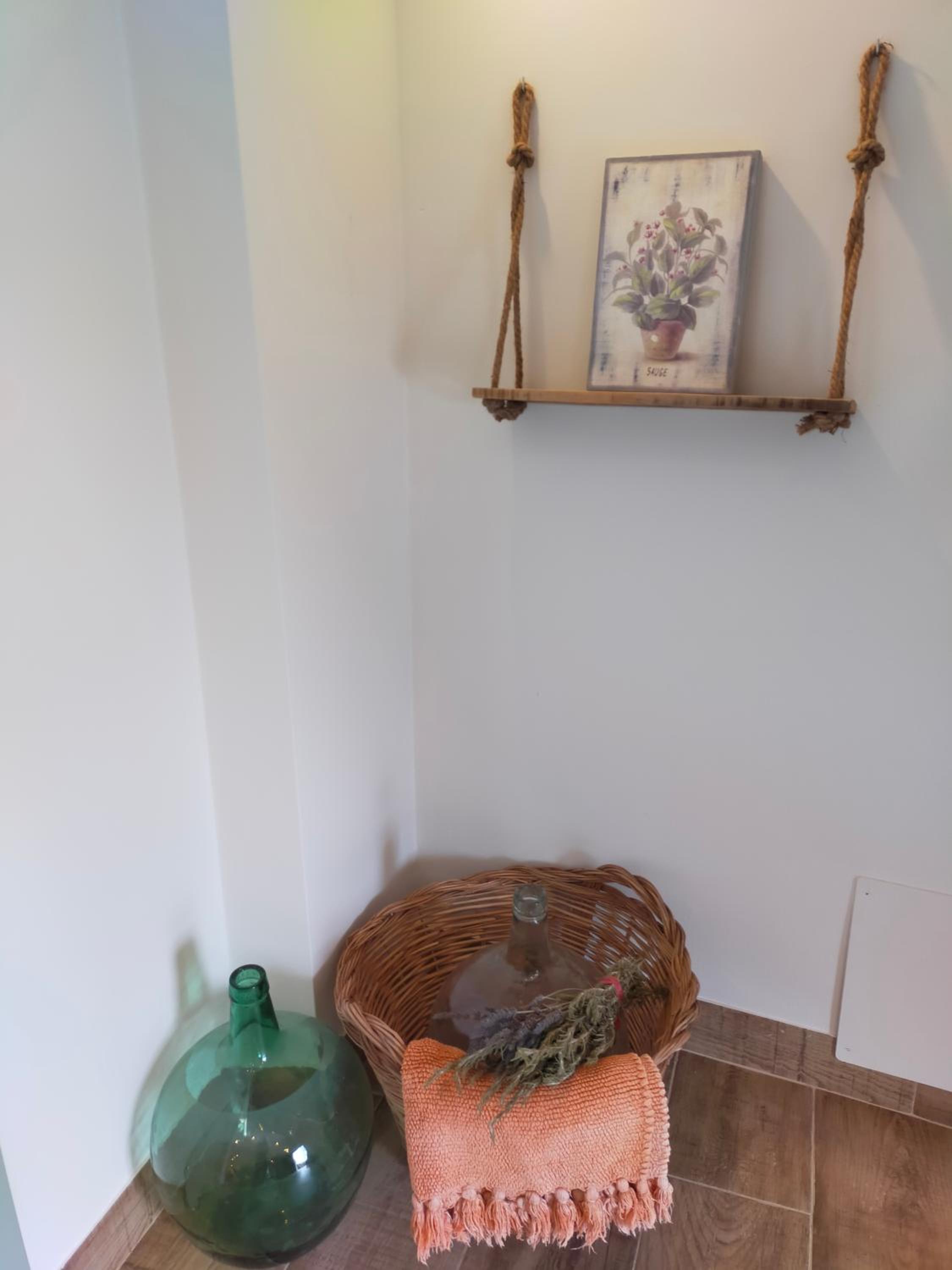 LA CASA DE LA HUERTA Stylish family cottage in Malaga countryside