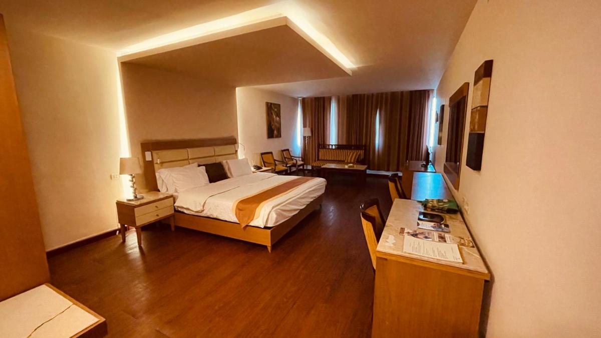 hotel room