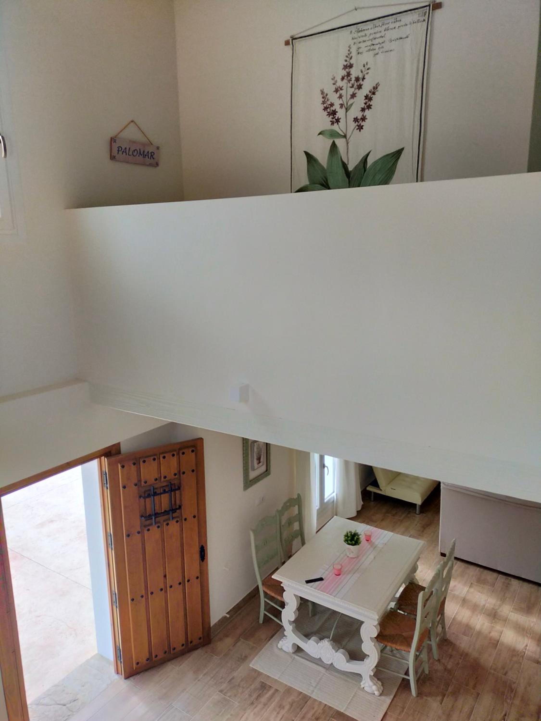 LA CASA DE LA HUERTA Stylish family cottage in Malaga countryside