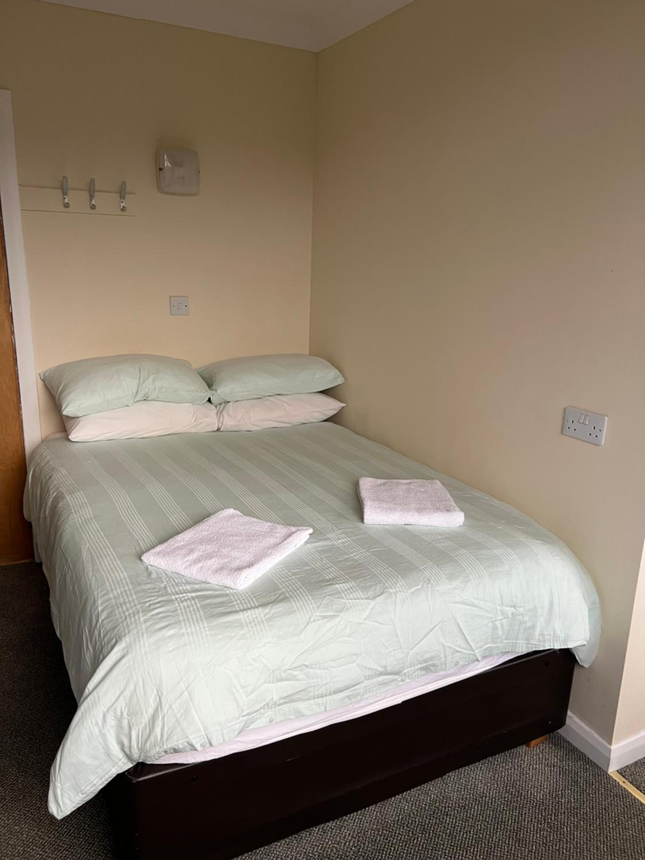 Saucy Mary's Private Rooms & Hostel view 5