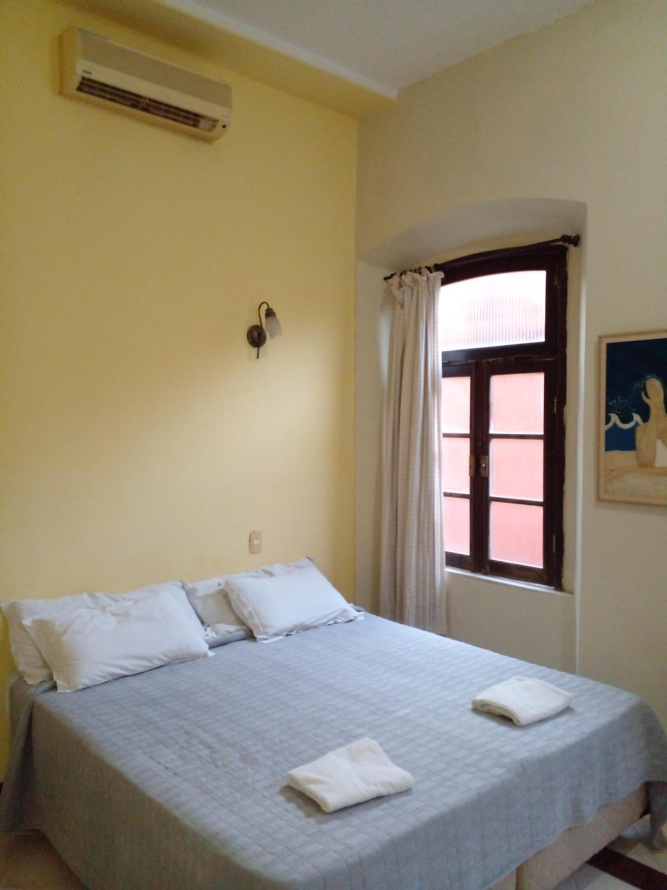 Solar do Carmo Suites & Apartments
