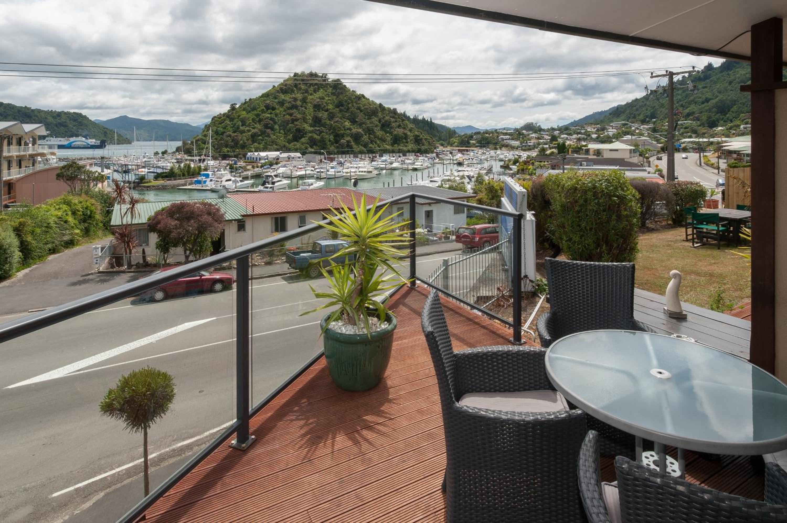 Harbour View Motel