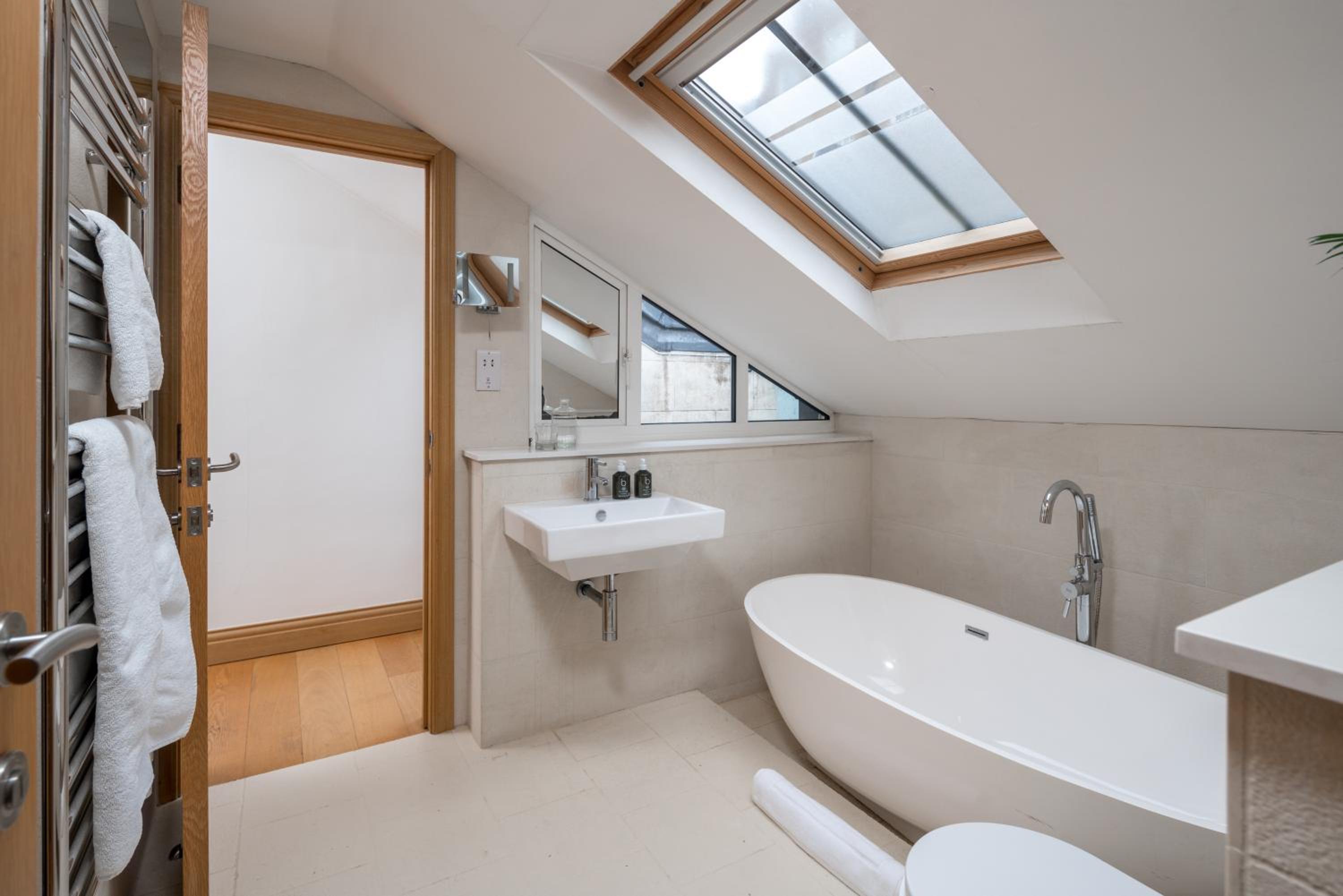 Stylish home close to Regents Park