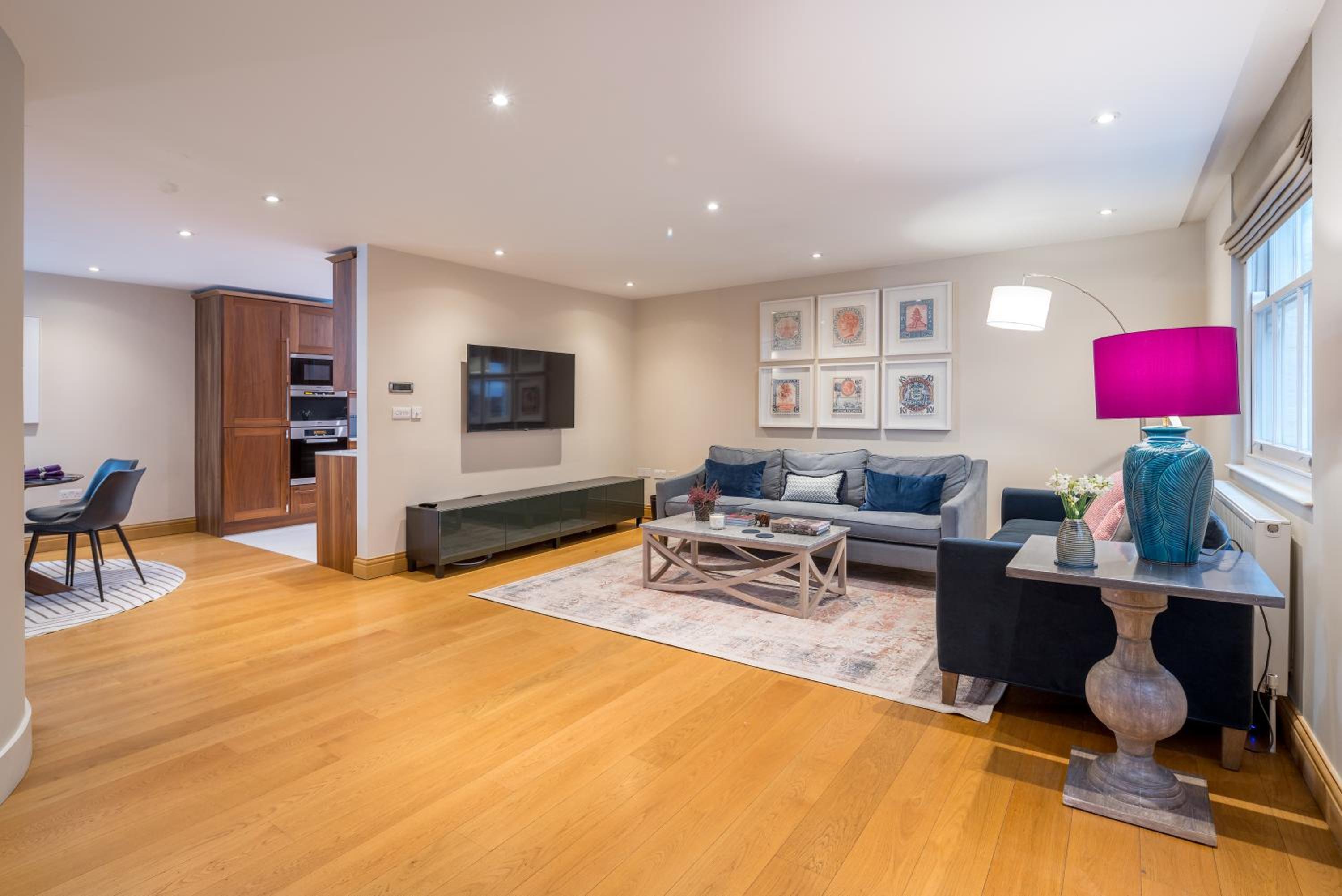 Stylish home close to Regents Park