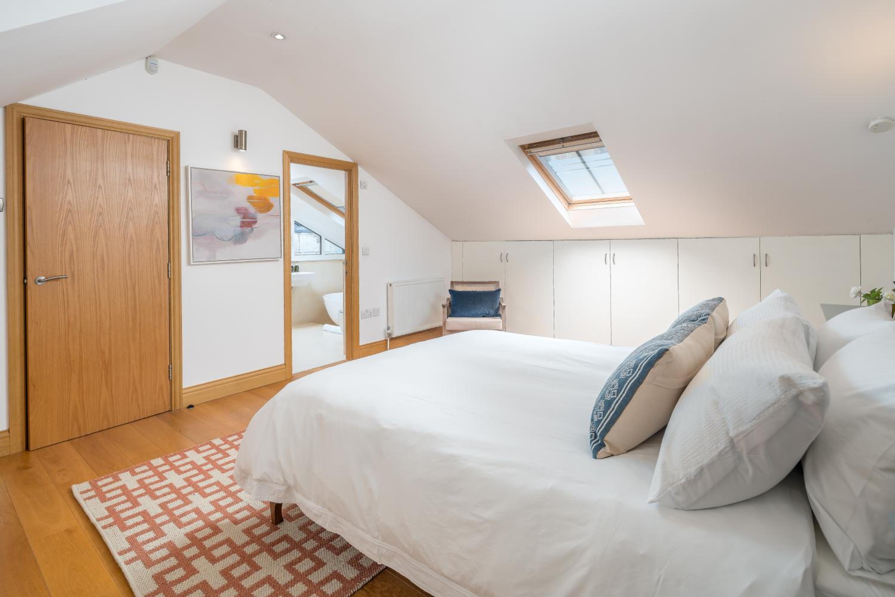 Stylish home close to Regents Park