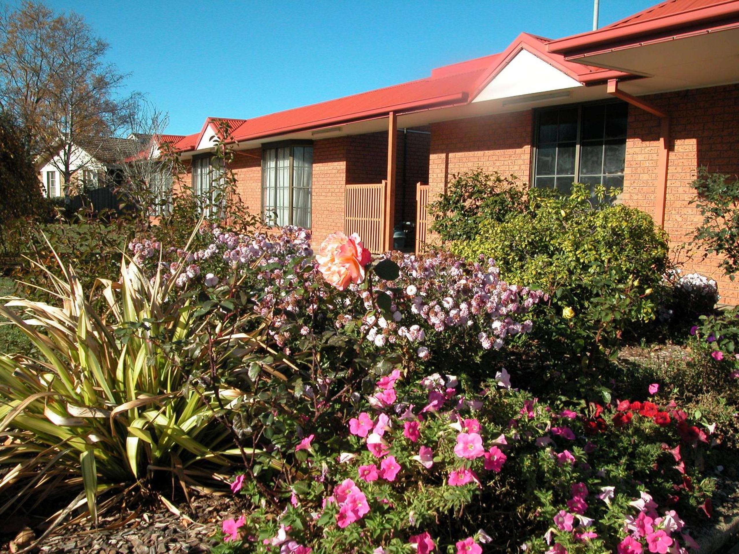 Ambassador Motor Inn