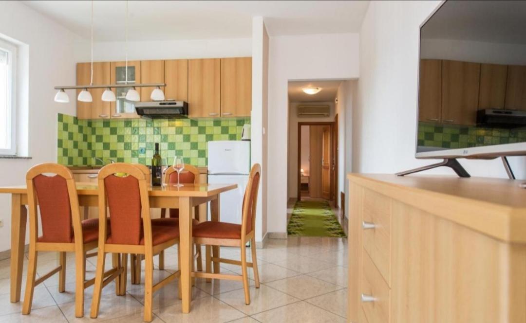 Apartments Kraljić I