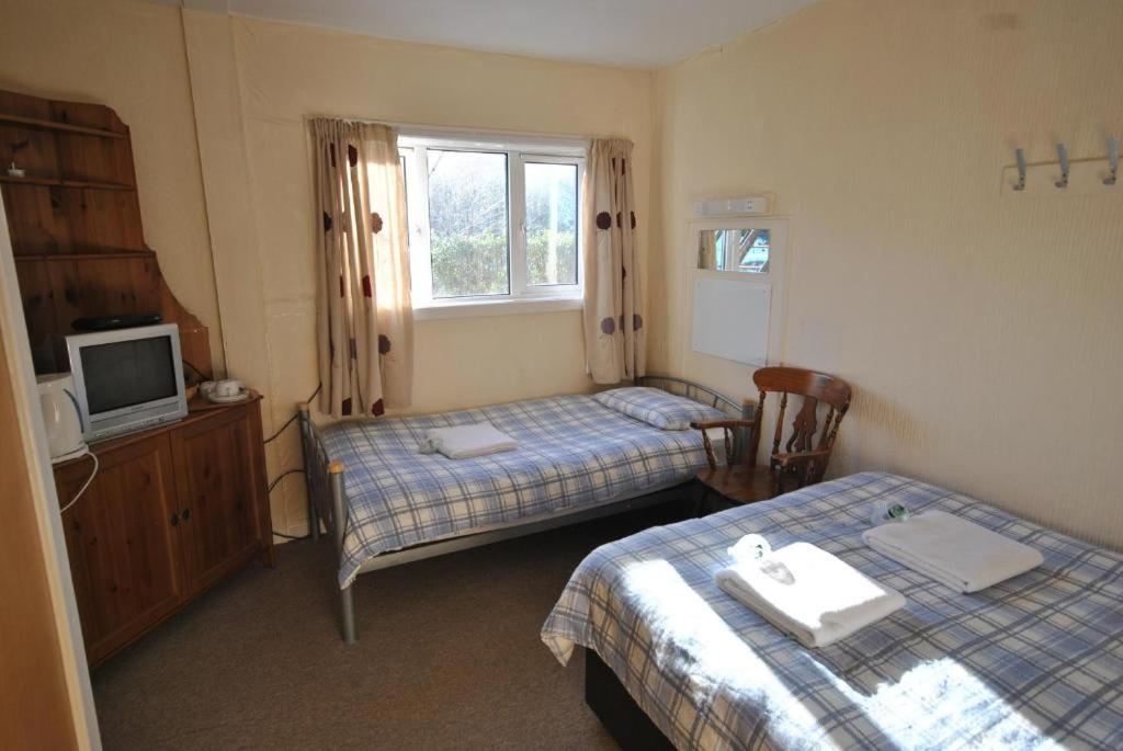 Saucy Mary's Private Rooms & Hostel view 3