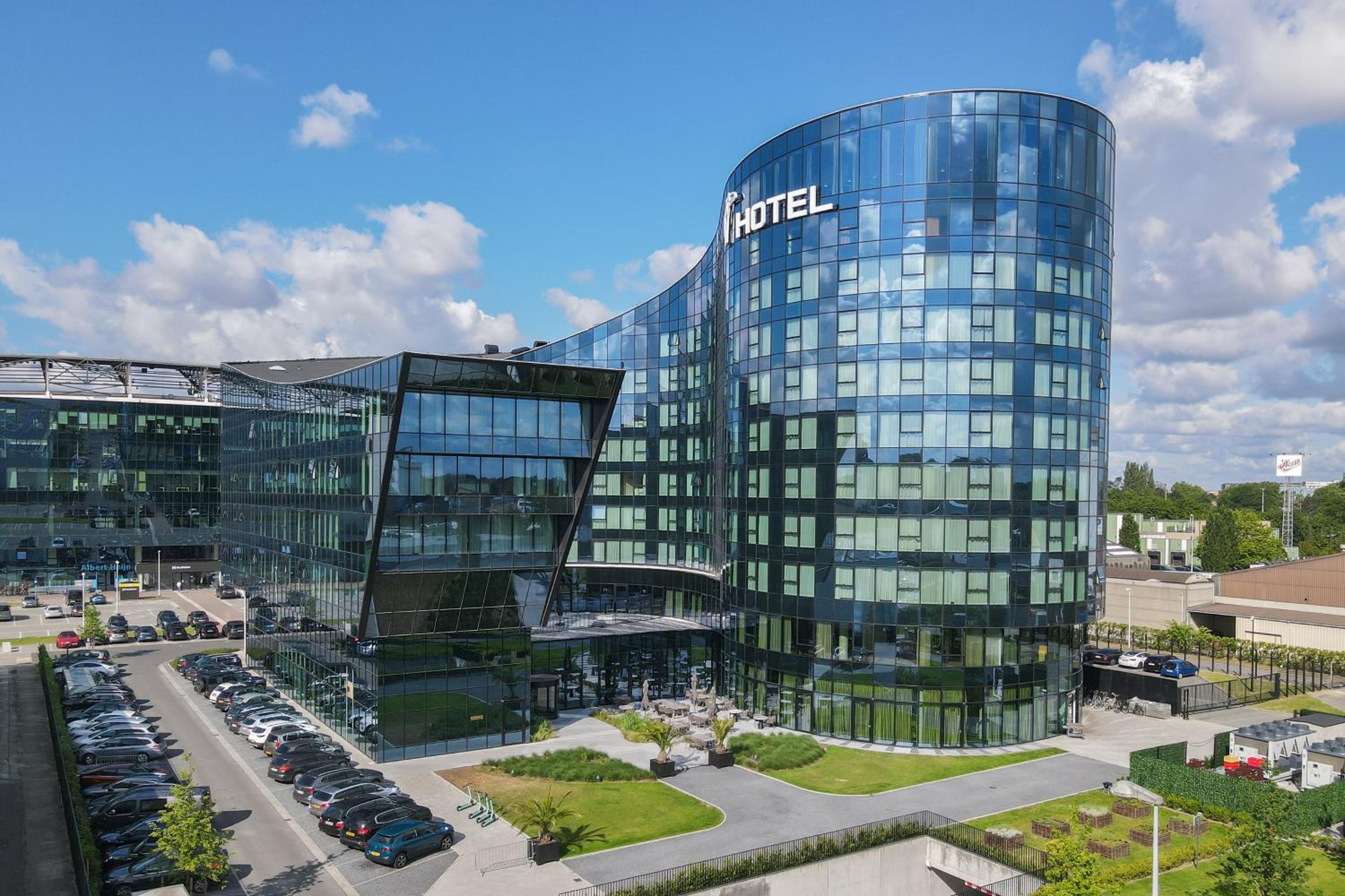 Hotel Van der Valk Hotel Gent - Image 1