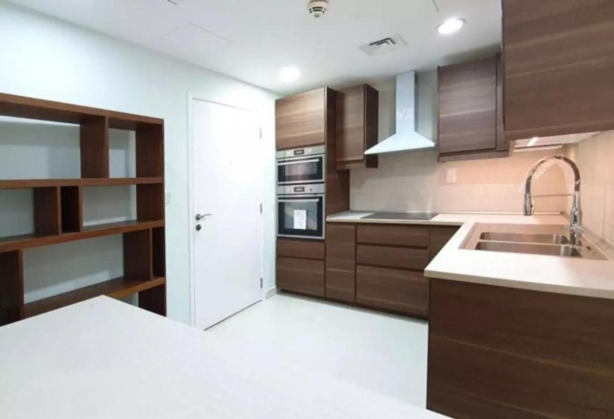 HAPPY SEASON - JBR apartments, Beach Front, Top furnished