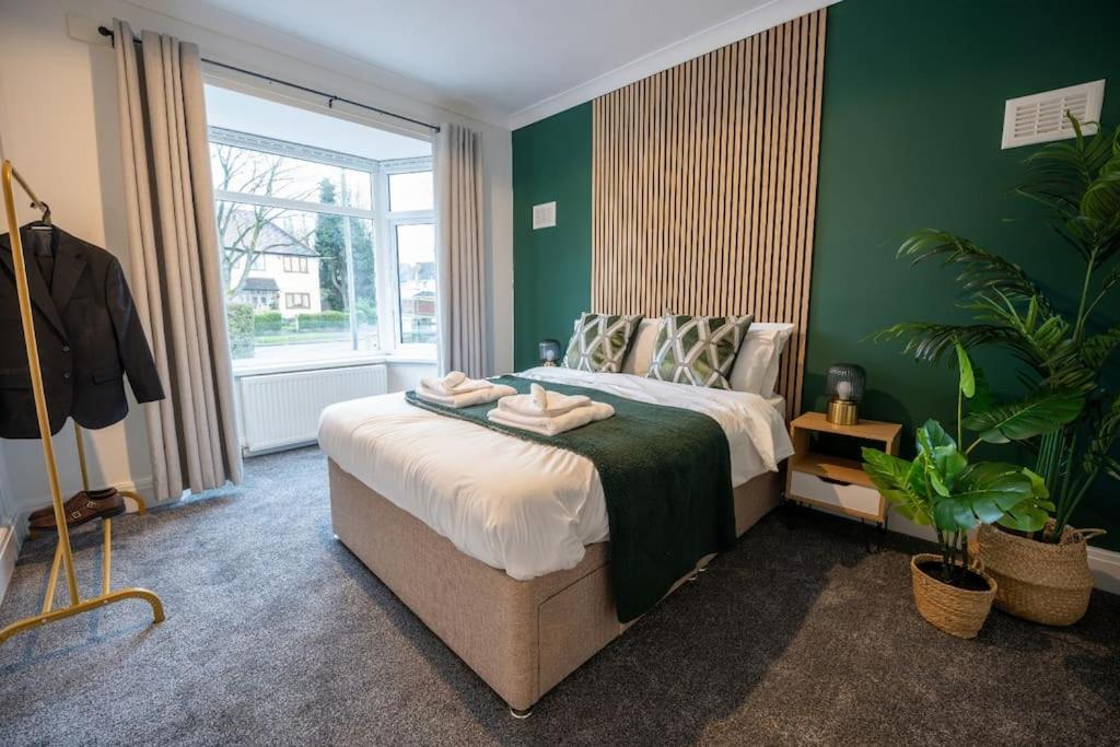 Evergreen Lodge-Wyndale-4BR WParking BHam NEC