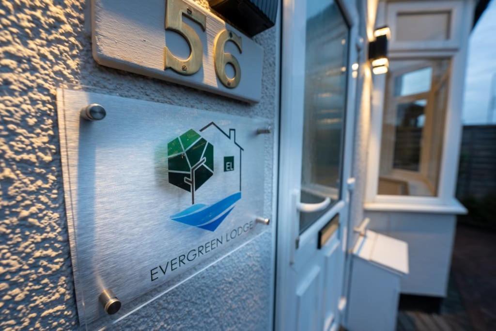 Evergreen Lodge-Wyndale-4BR WParking BHam NEC