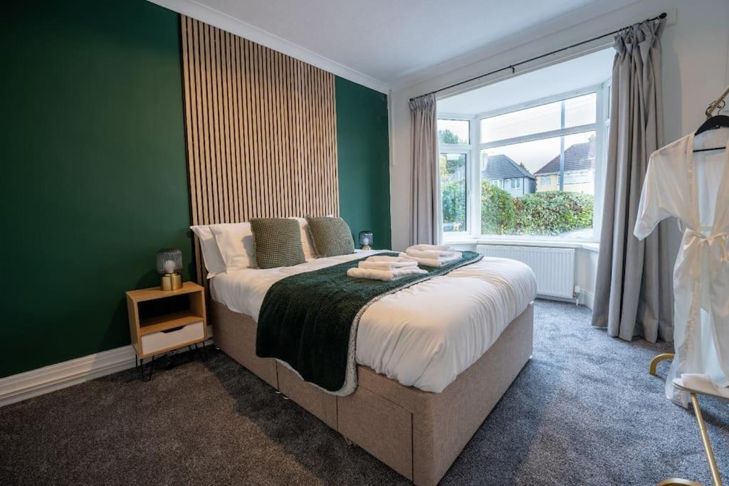 Evergreen Lodge-Wyndale-4BR WParking BHam NEC