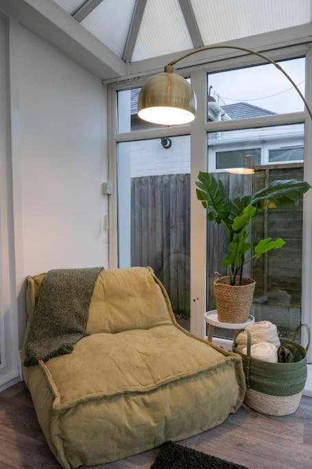 Evergreen Lodge-Wyndale-4BR WParking BHam NEC